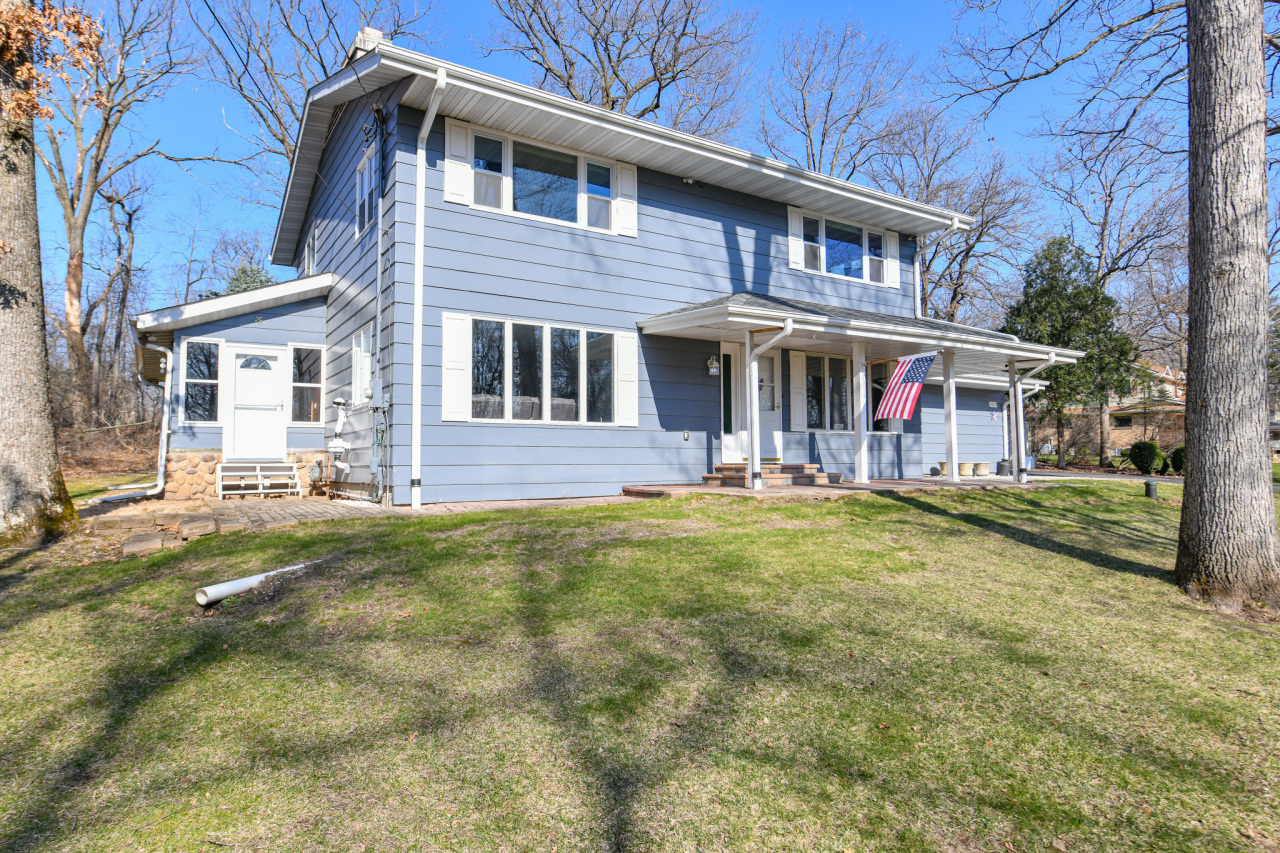 Wisconsin Lake Home for sale (MLS#: 1922505) at 2613  Glen Eyrie Ln, in Delavan, Wisconsin. (36 of 49)