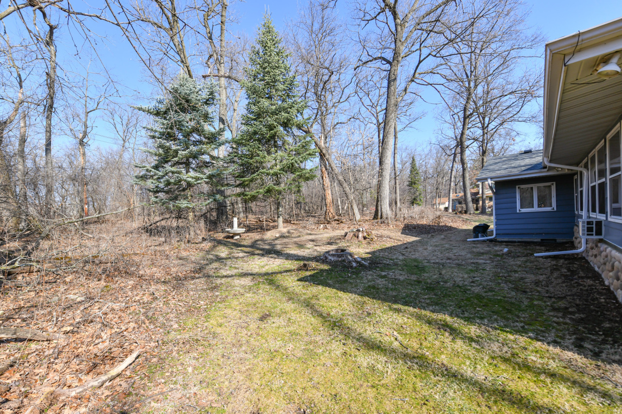 Wisconsin Lake Home for sale (MLS#: 1922505) at 2613  Glen Eyrie Ln, in Delavan, Wisconsin. (38 of 49)