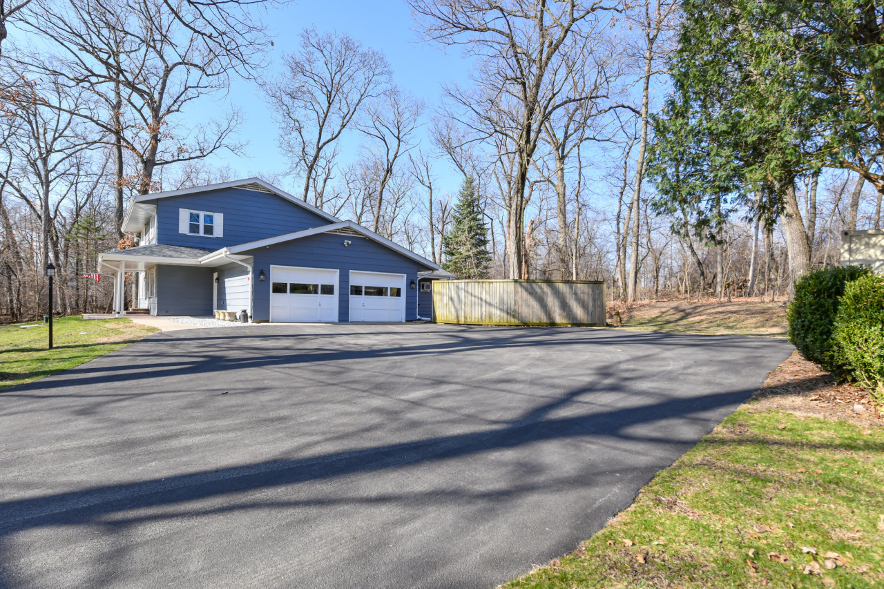 Wisconsin Lake Home for sale (MLS#: 1922505) at 2613  Glen Eyrie Ln, in Delavan, Wisconsin. (42 of 49)
