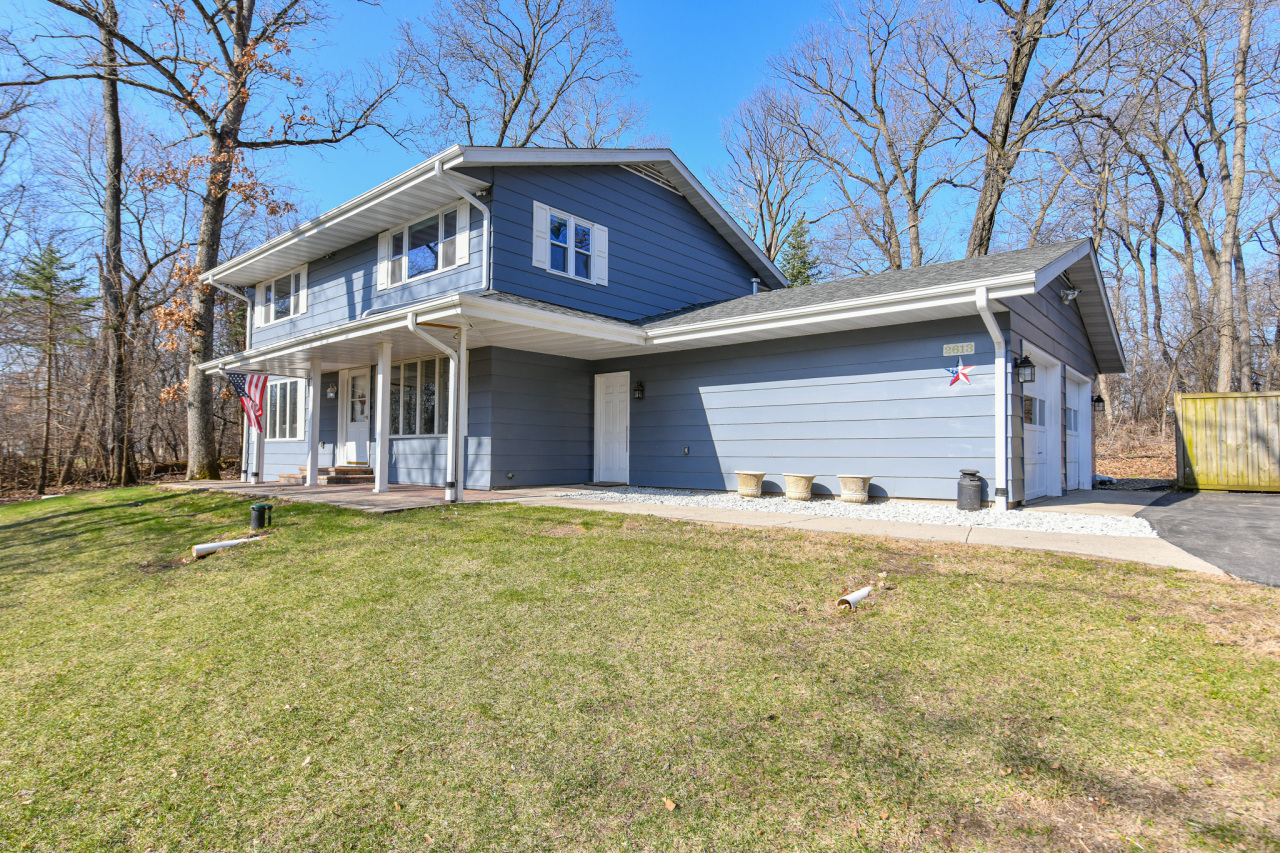 Wisconsin Lake Home for sale (MLS#: 1922505) at 2613  Glen Eyrie Ln, in Delavan, Wisconsin. (44 of 49)