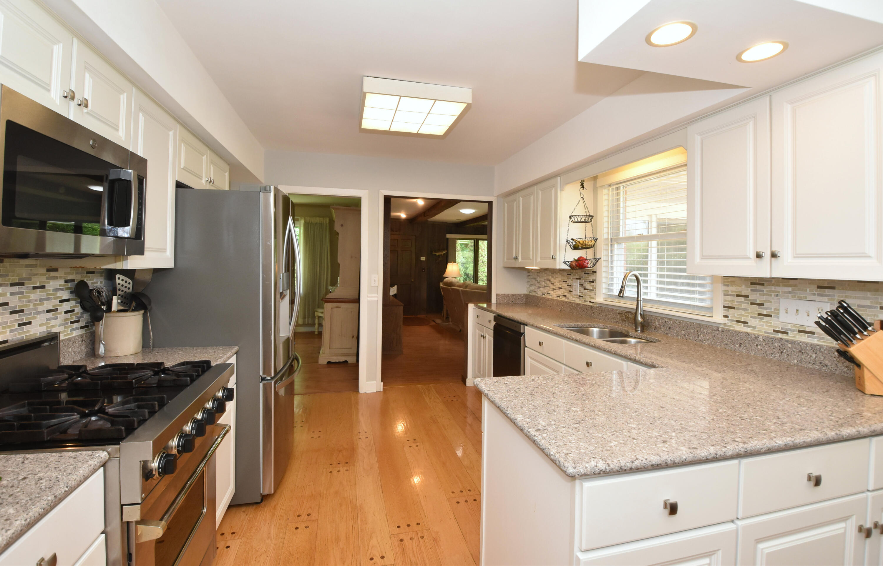Wisconsin Lake Home for sale (MLS#: 1922572) at 4729  James Ave, in Wind Point, Wisconsin. (16 of 61)