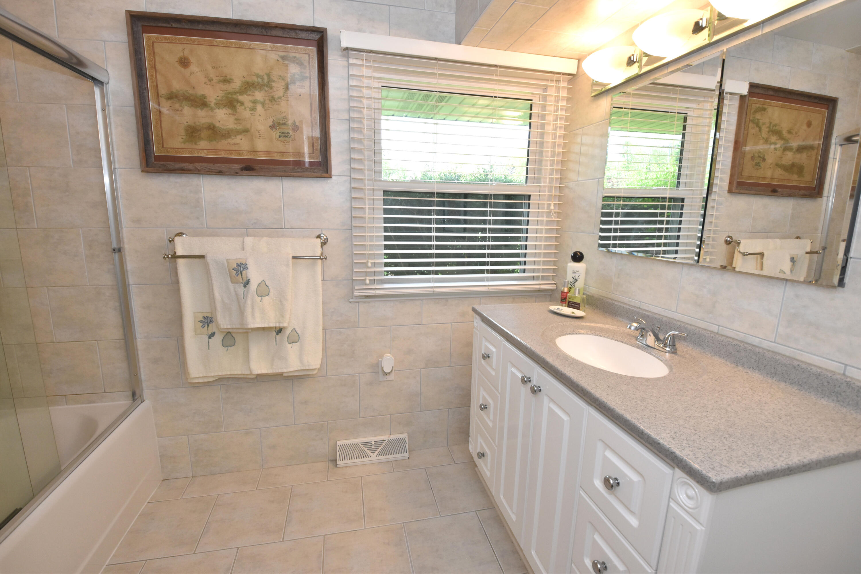 Wisconsin Lake Home for sale (MLS#: 1922572) at 4729  James Ave, in Wind Point, Wisconsin. (29 of 61)