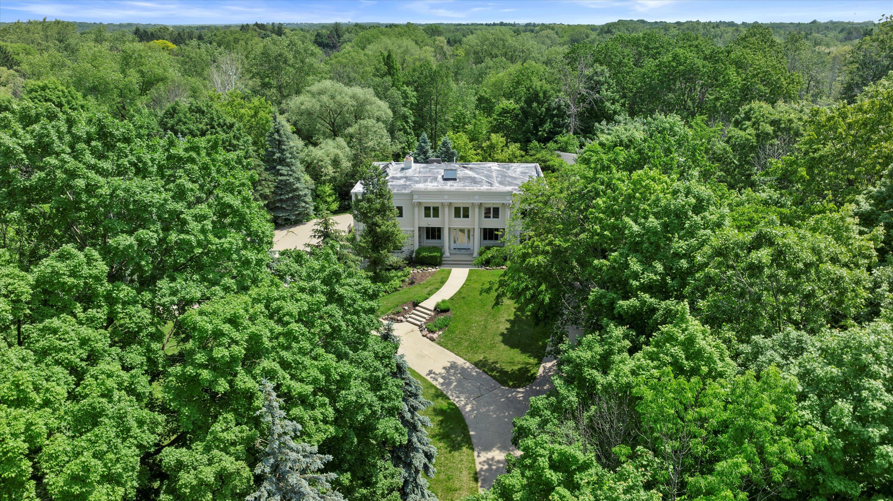 Wisconsin Lake Home for sale (MLS#: 1922577) at W222N8208  Plainview Pkwy, in Lisbon, Wisconsin. (11 of 73)