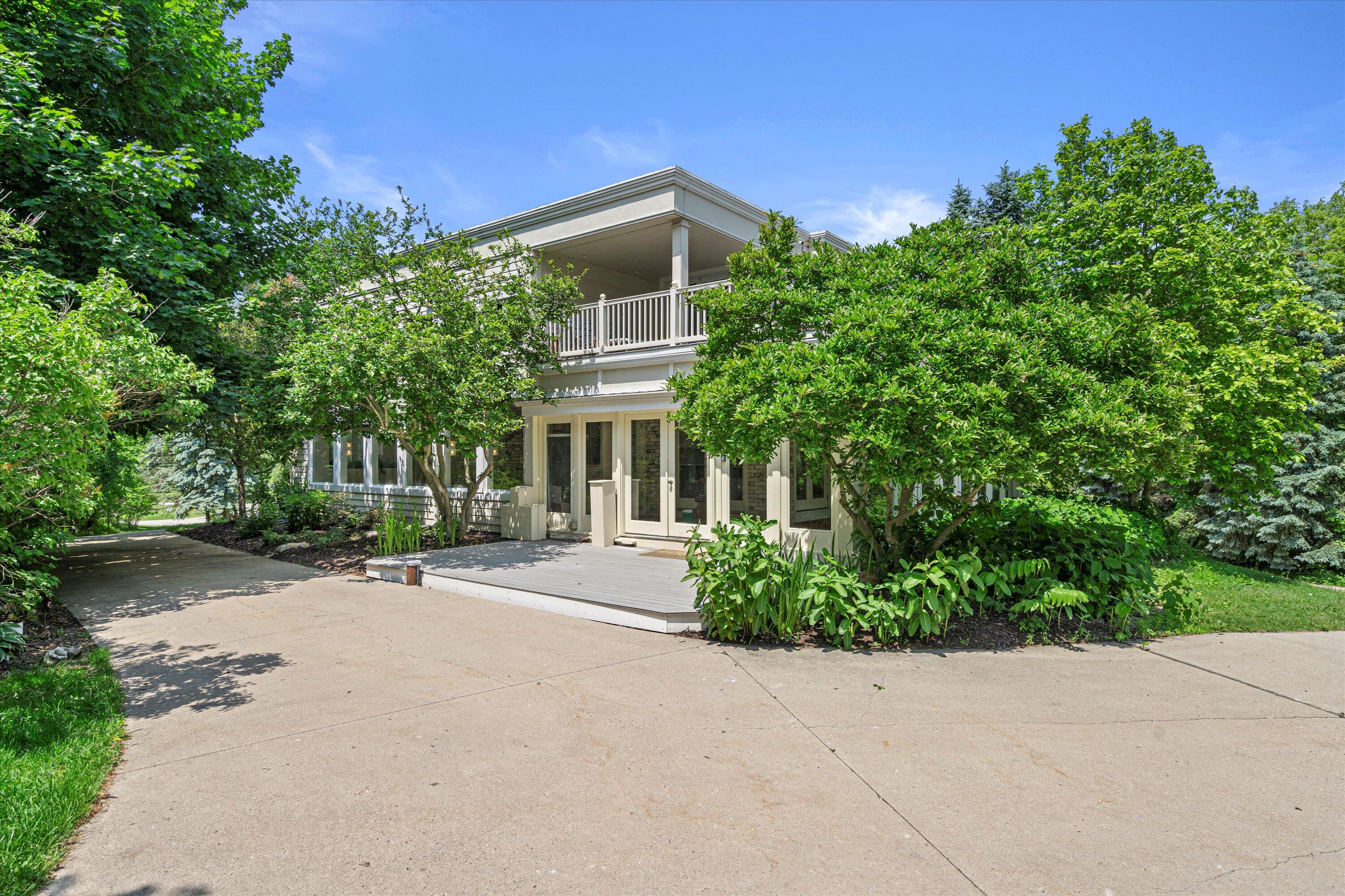 Wisconsin Lake Home for sale (MLS#: 1922577) at W222N8208  Plainview Pkwy, in Lisbon, Wisconsin. (17 of 73)
