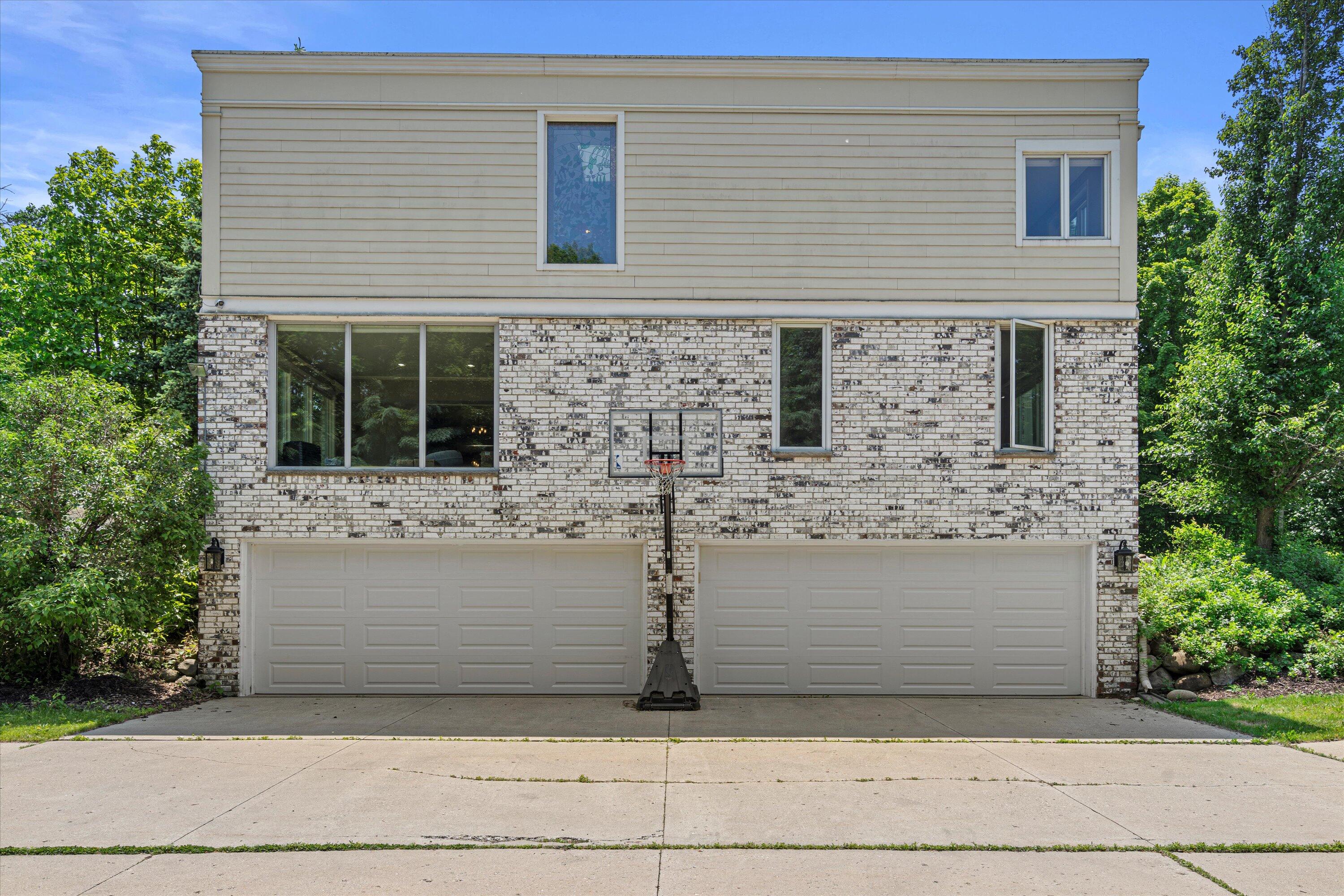 Wisconsin Lake Home for sale (MLS#: 1922577) at W222N8208  Plainview Pkwy, in Lisbon, Wisconsin. (22 of 73)