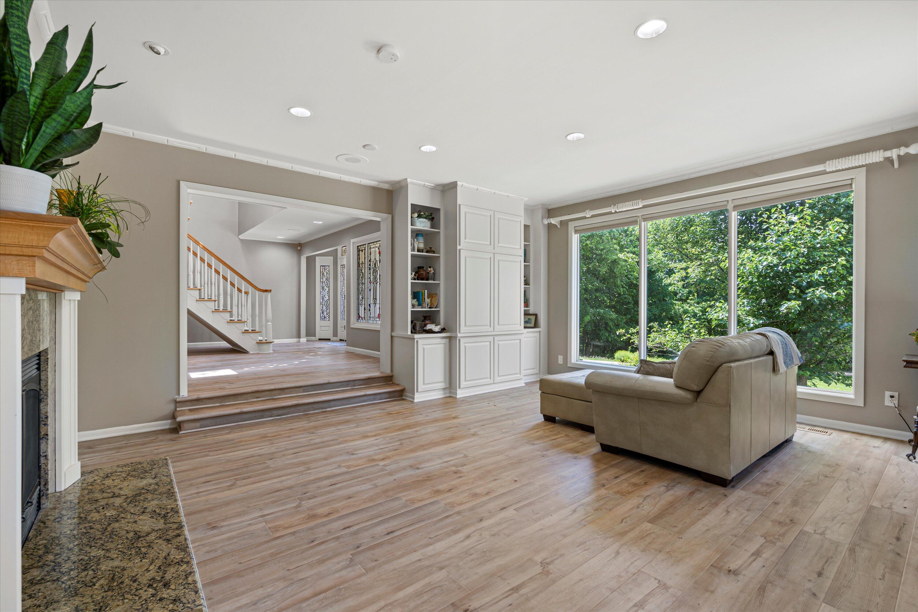Wisconsin Lake Home for sale (MLS#: 1922577) at W222N8208  Plainview Pkwy, in Lisbon, Wisconsin. (27 of 73)