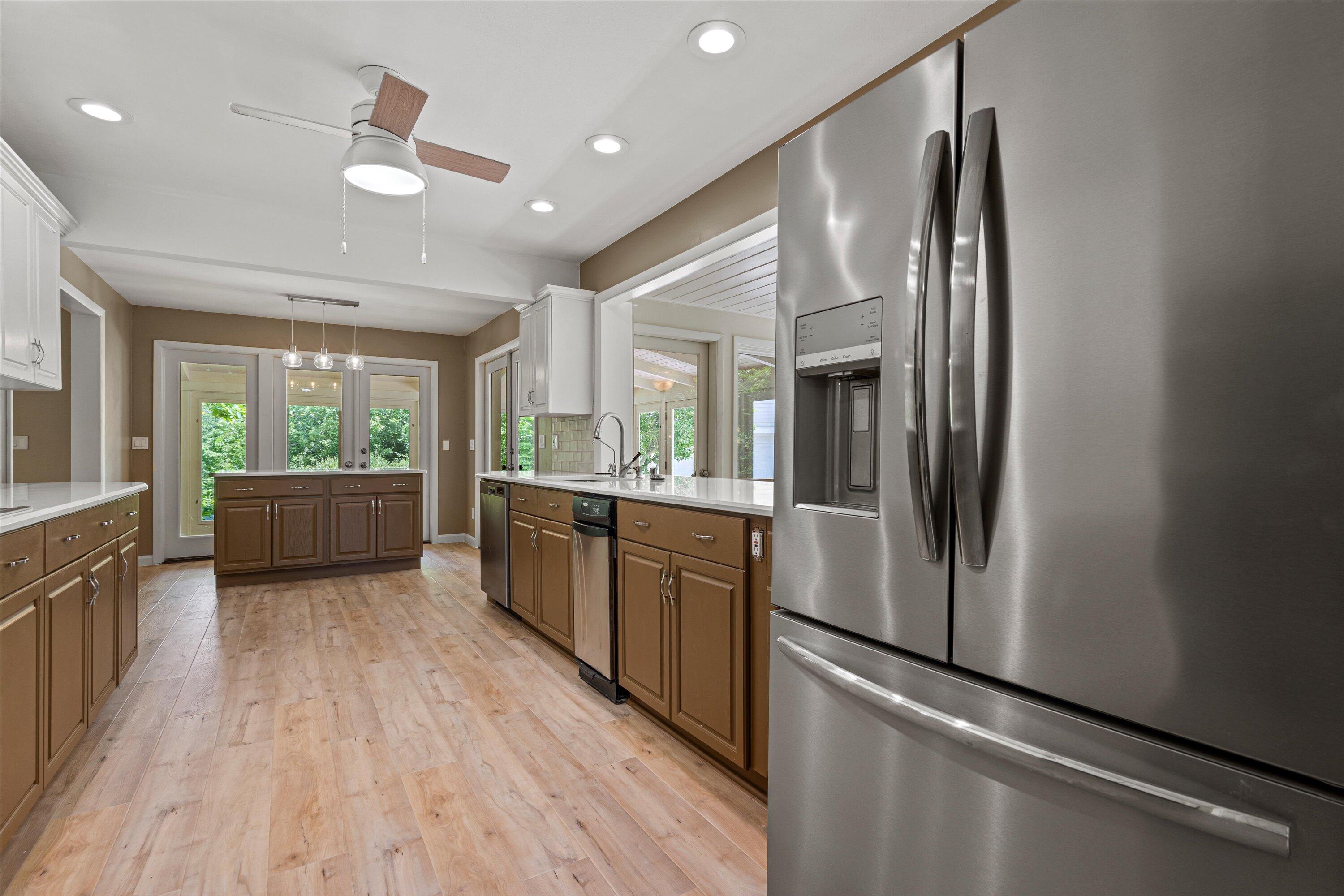 Wisconsin Lake Home for sale (MLS#: 1922577) at W222N8208  Plainview Pkwy, in Lisbon, Wisconsin. (37 of 73)