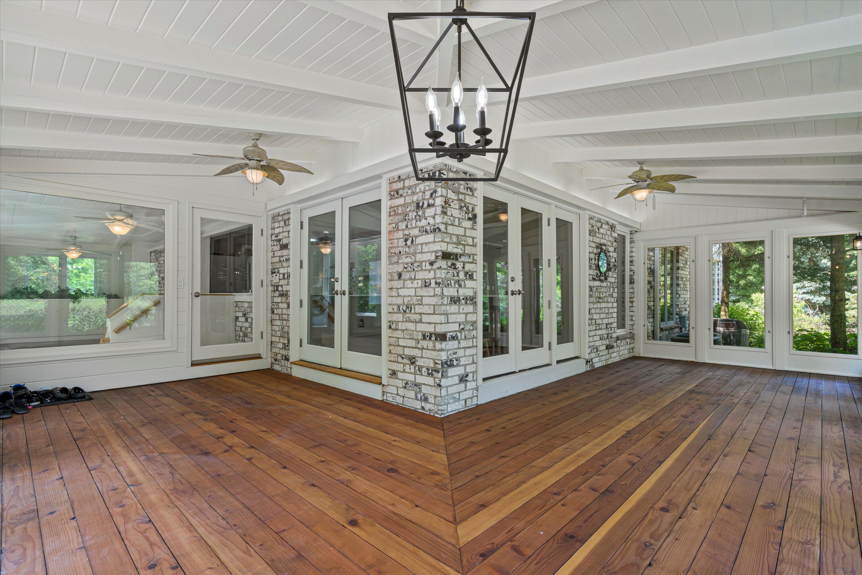 Wisconsin Lake Home for sale (MLS#: 1922577) at W222N8208  Plainview Pkwy, in Lisbon, Wisconsin. (42 of 73)