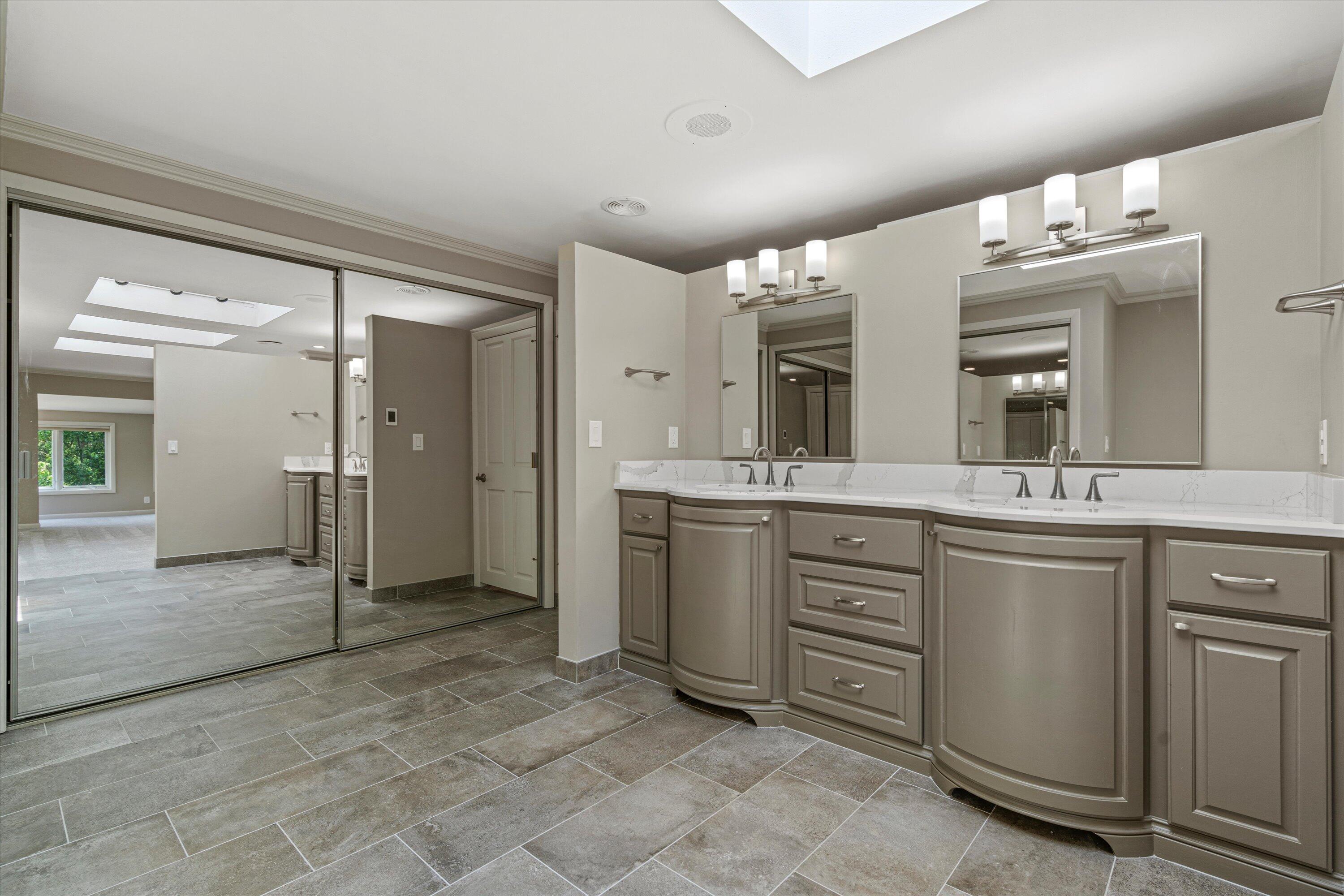 Wisconsin Lake Home for sale (MLS#: 1922577) at W222N8208  Plainview Pkwy, in Lisbon, Wisconsin. (46 of 73)