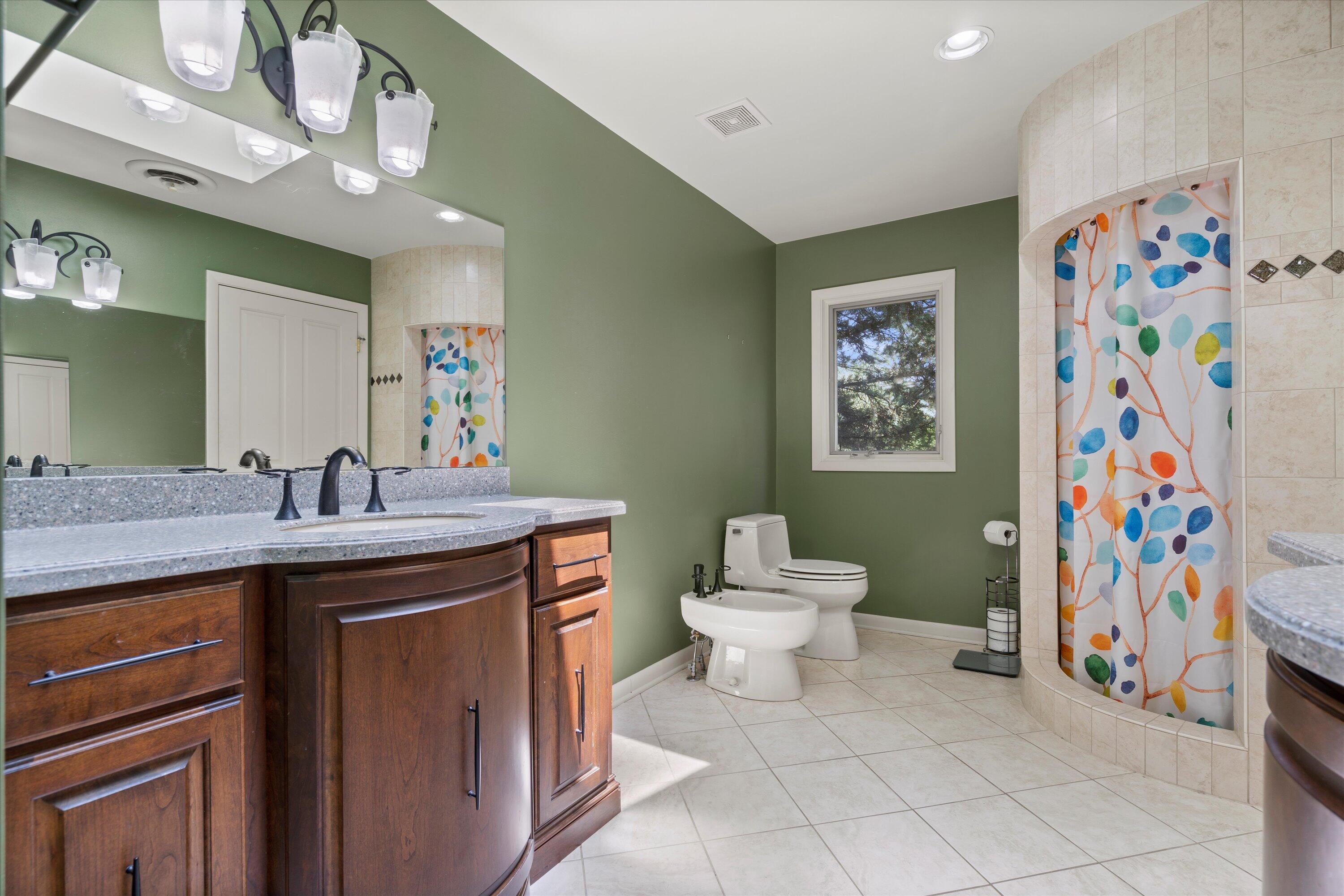 Wisconsin Lake Home for sale (MLS#: 1922577) at W222N8208  Plainview Pkwy, in Lisbon, Wisconsin. (54 of 73)