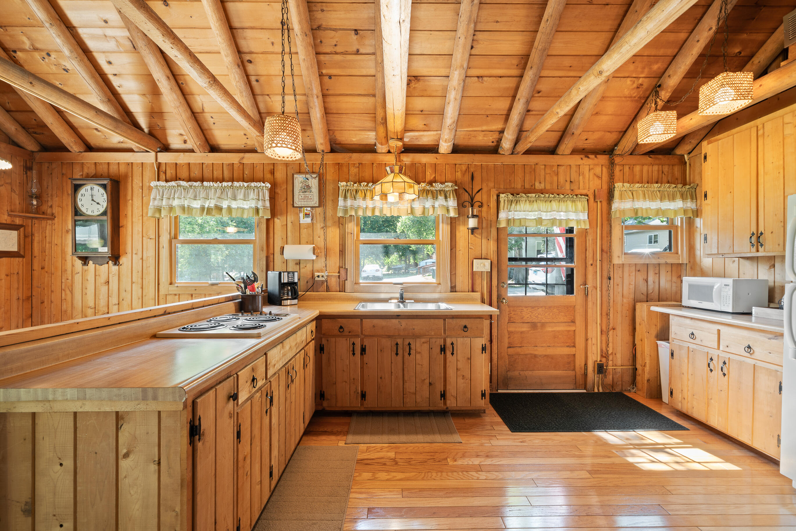 Wisconsin Lake Home for sale (MLS#: 1922789) at N3066  Willow Rd, in Geneva, Wisconsin. (12 of 48)