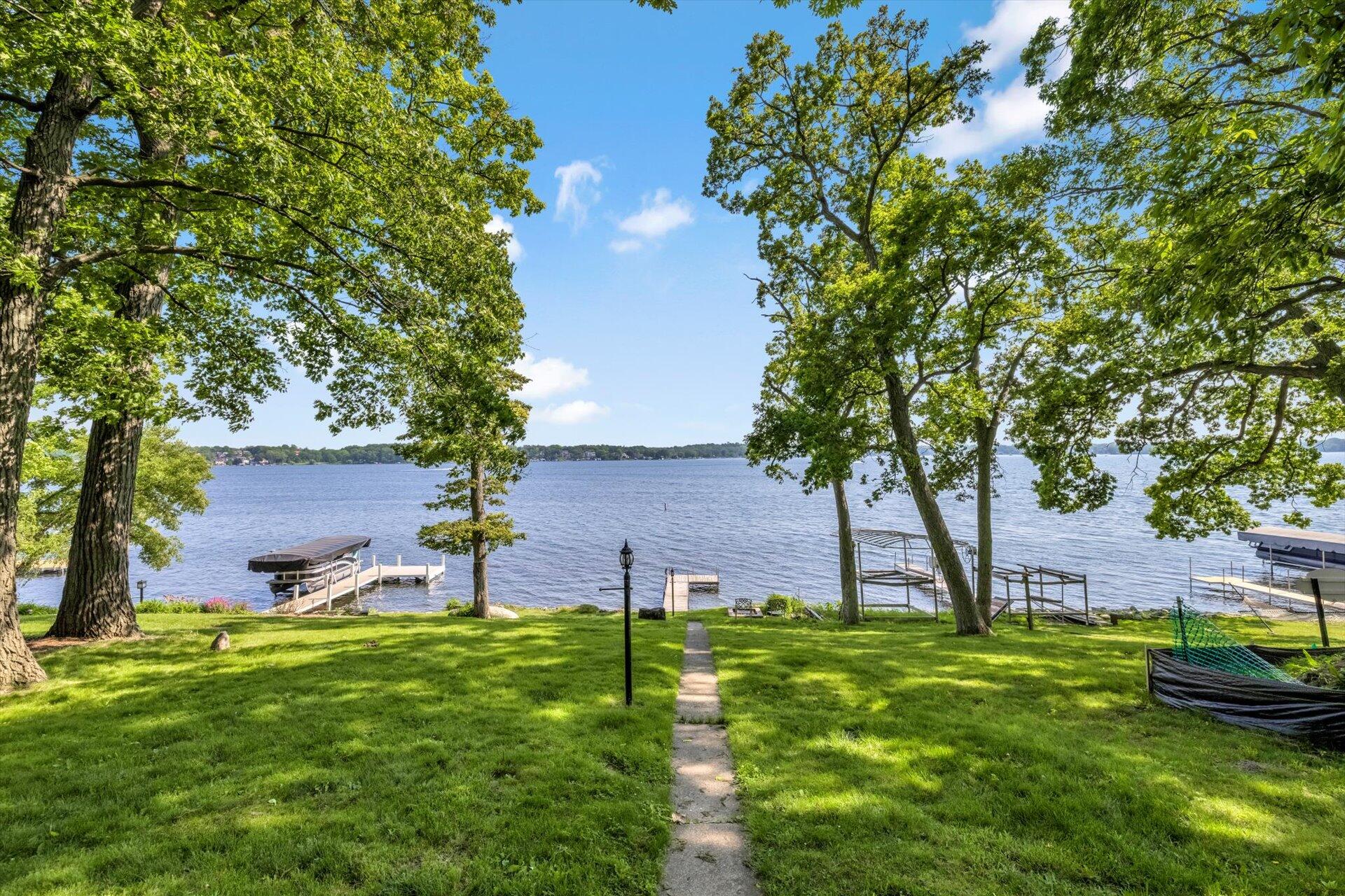 Wisconsin Lake Home for sale (MLS#: 1922876) at N37W26687  Kopmeier Dr, in Pewaukee, Wisconsin. (14 of 15)