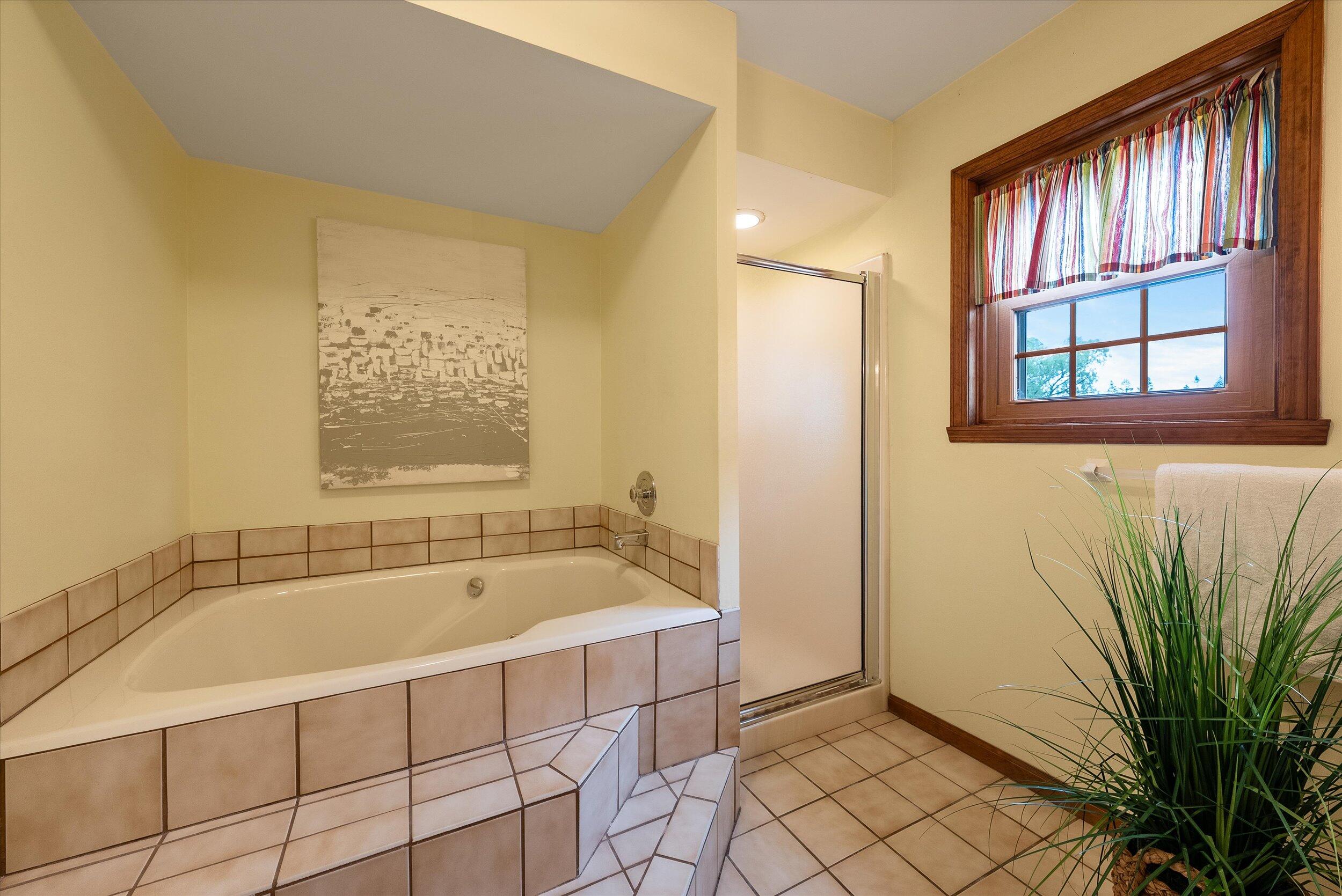 Wisconsin Lake Home for sale (MLS#: 1923046) at 10800 N Norway Dr, in Mequon, Wisconsin. (28 of 55)
