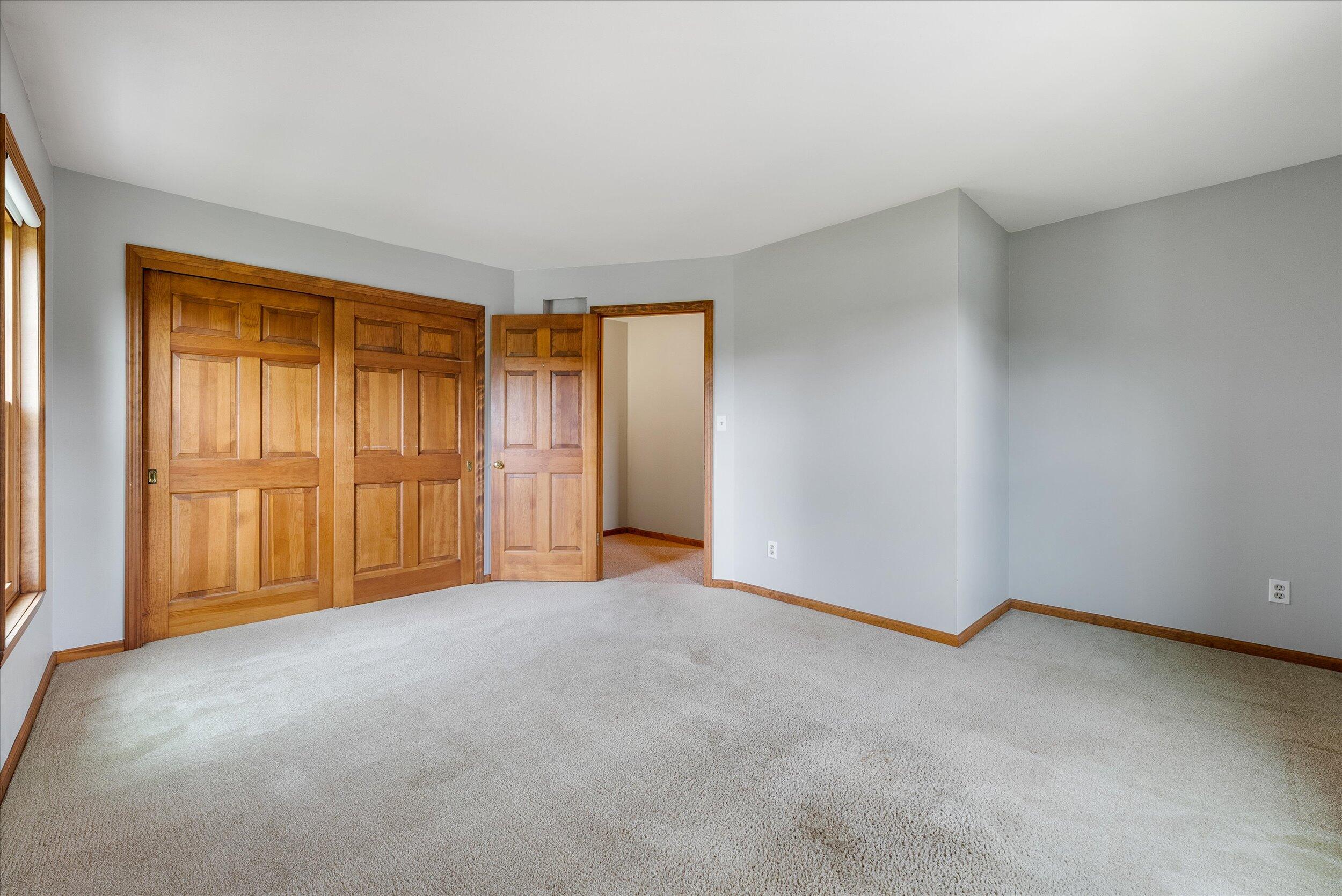 Wisconsin Lake Home for sale (MLS#: 1923046) at 10800 N Norway Dr, in Mequon, Wisconsin. (35 of 55)