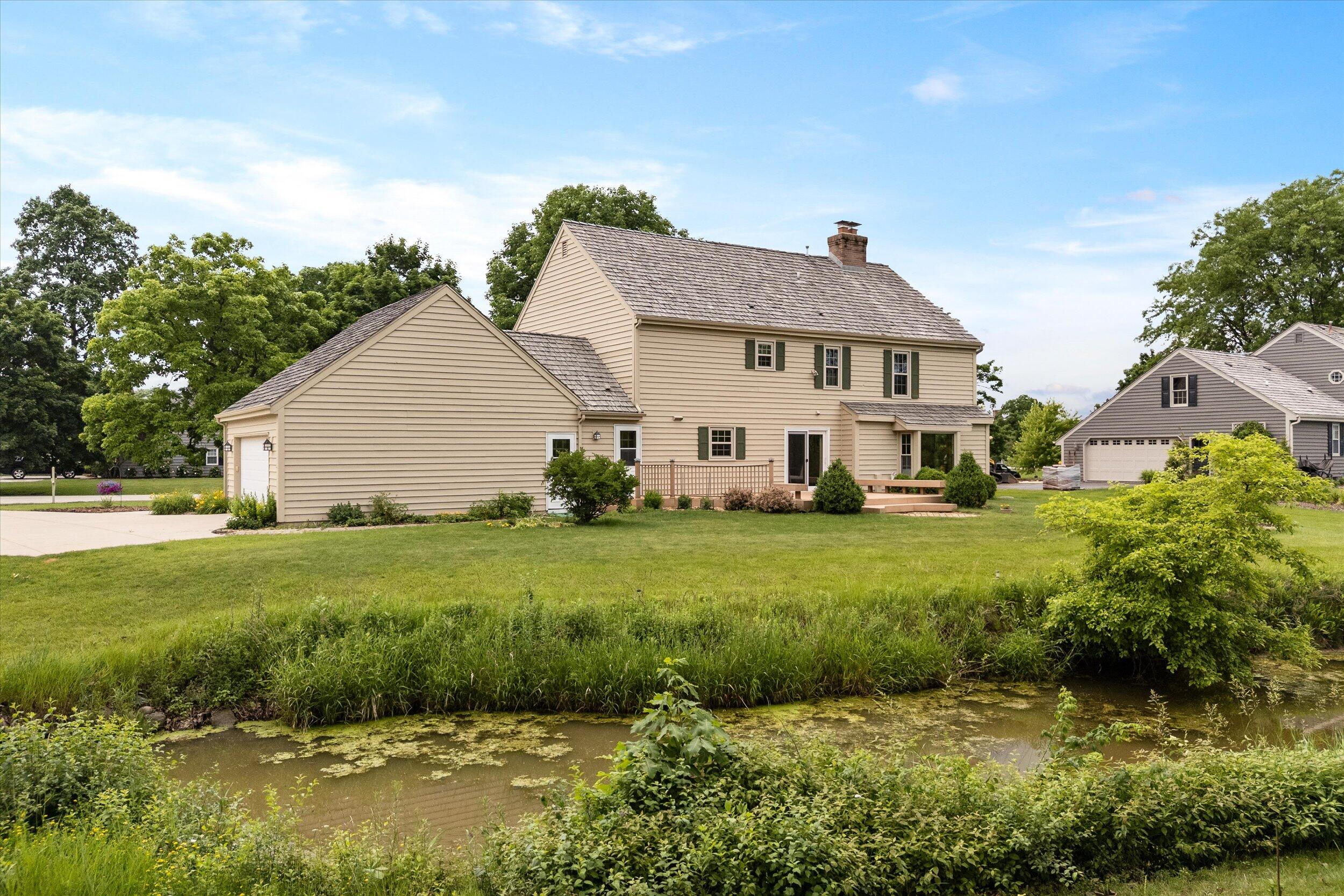 Wisconsin Lake Home for sale (MLS#: 1923046) at 10800 N Norway Dr, in Mequon, Wisconsin. (42 of 55)