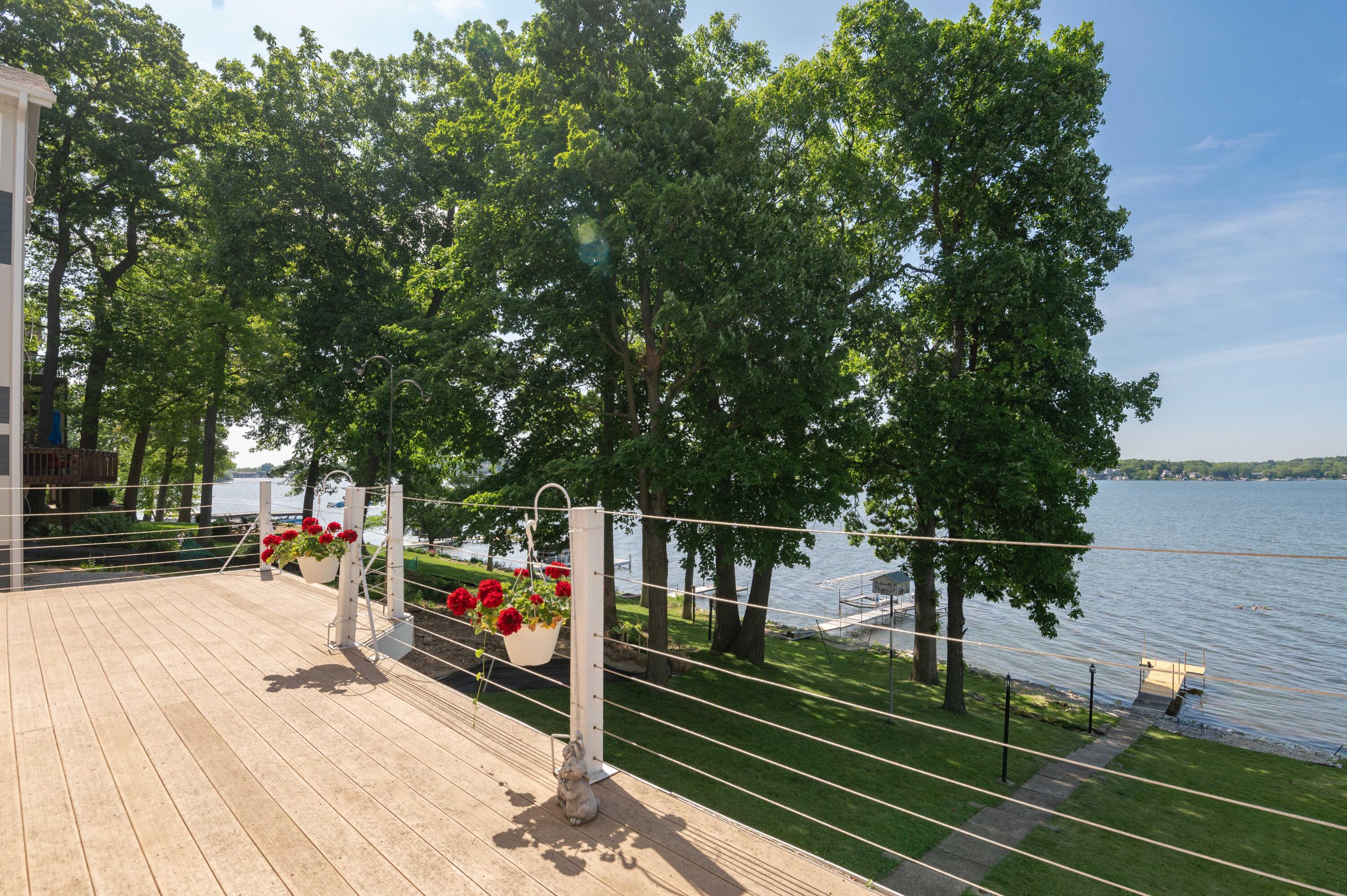 Wisconsin Lake Home for sale (MLS#: 1923064) at N37W26713  Kopmeier Dr, in Pewaukee, Wisconsin. (9 of 24)