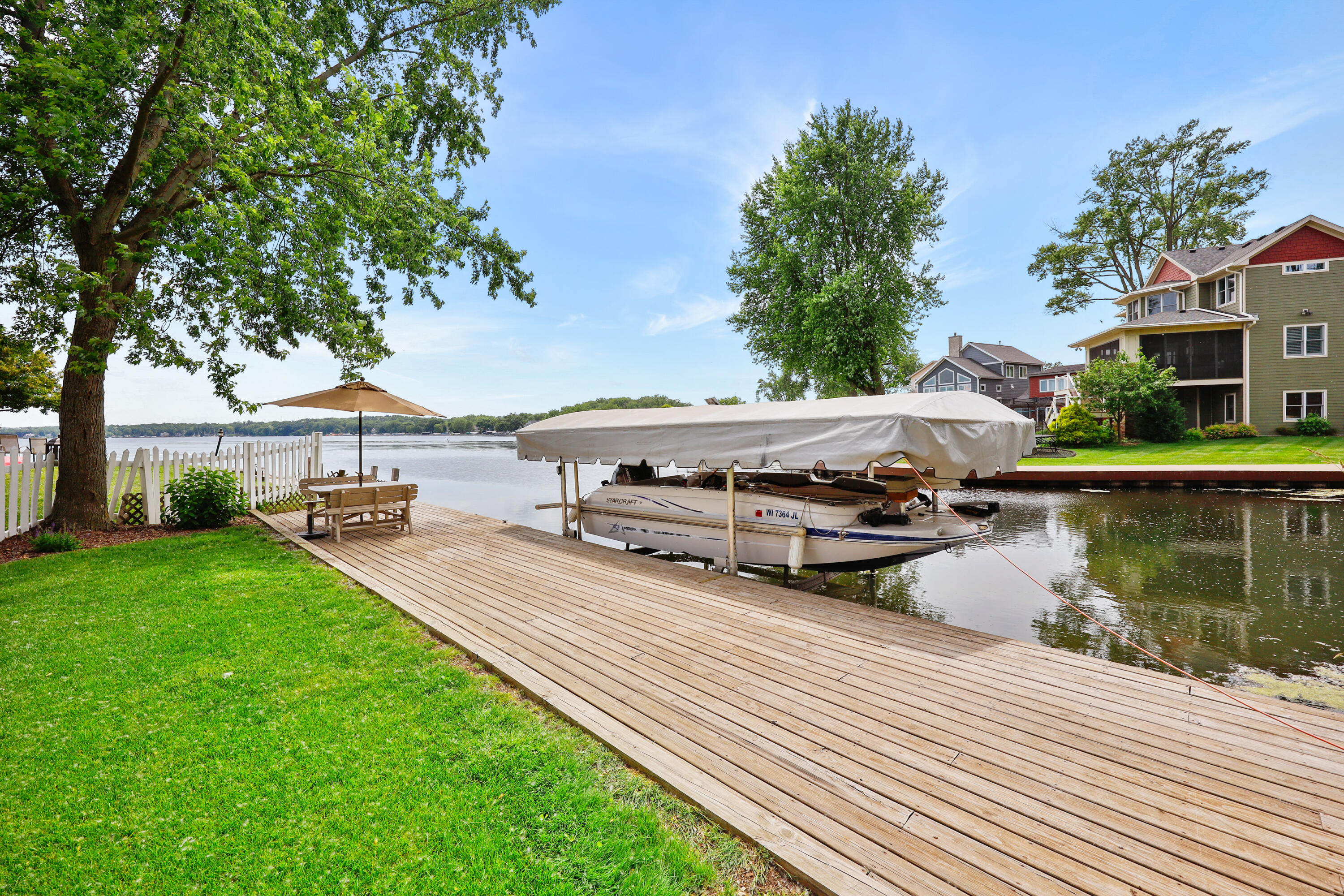 Wisconsin Lake Home for sale (MLS#: 1923066) at 2830  Tomahawk Ct, in Middleton, Wisconsin. (2 of 50)