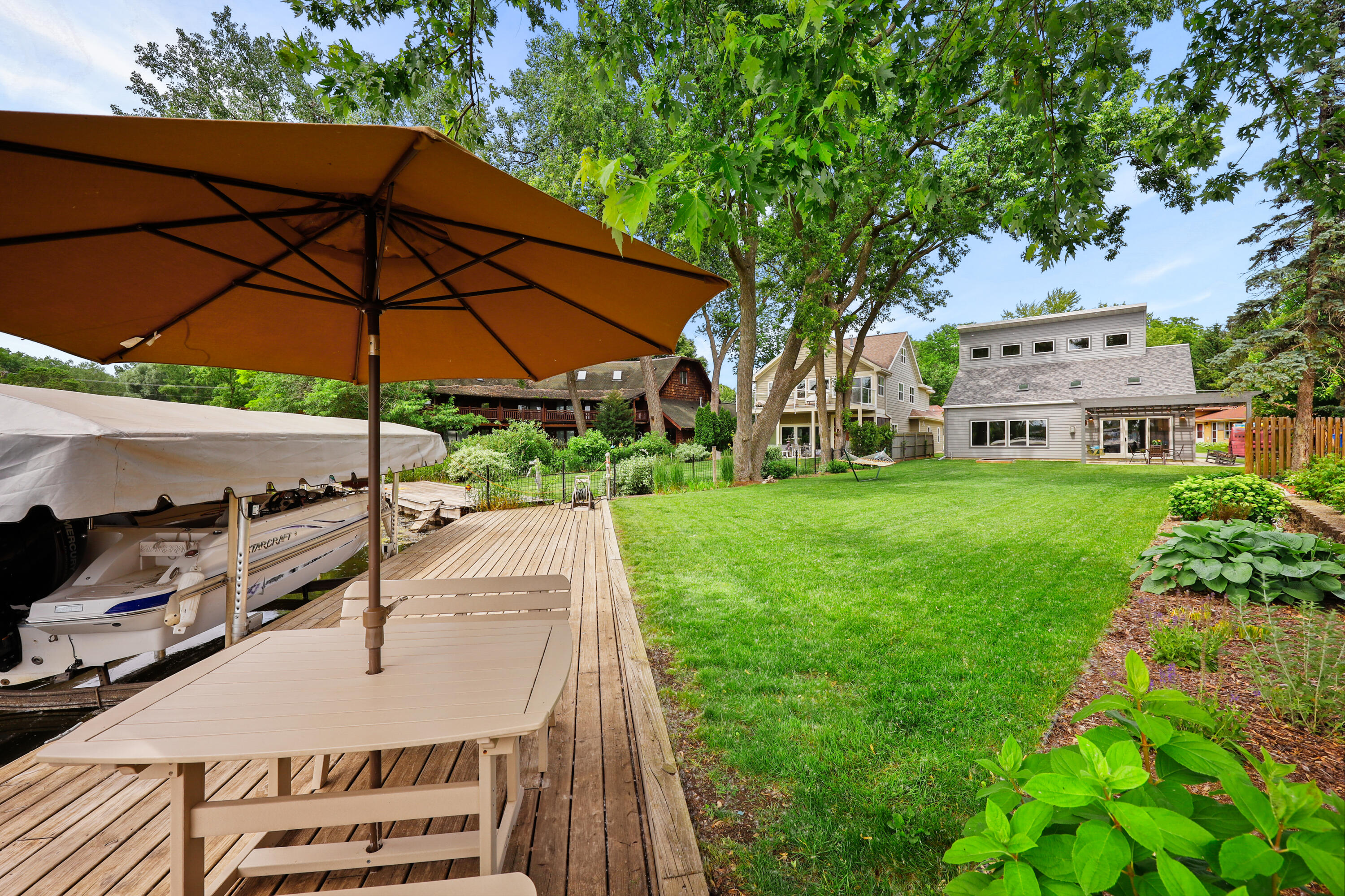 Wisconsin Lake Home for sale (MLS#: 1923066) at 2830  Tomahawk Ct, in Middleton, Wisconsin. (33 of 50)