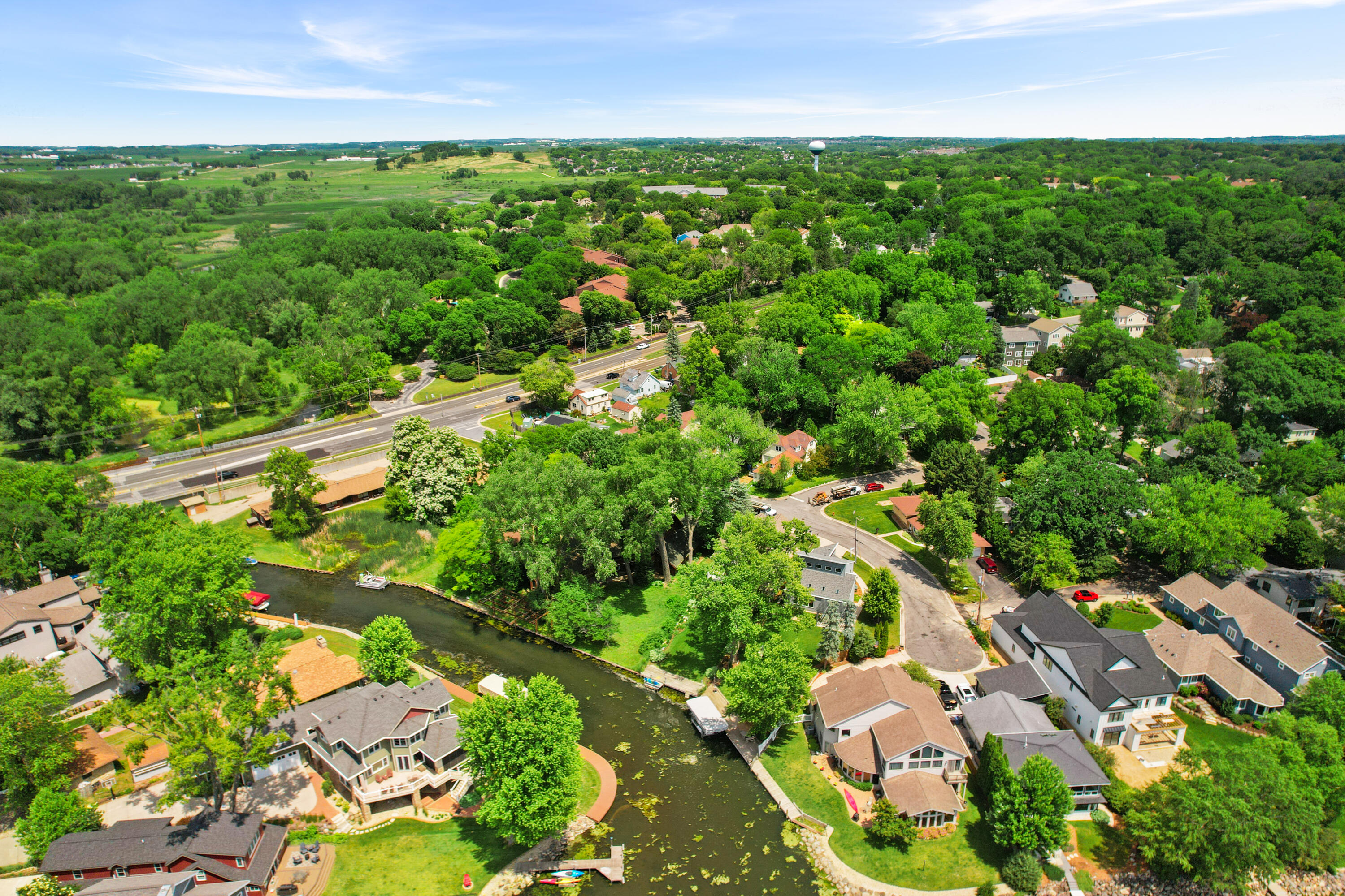 Wisconsin Lake Home for sale (MLS#: 1923066) at 2830  Tomahawk Ct, in Middleton, Wisconsin. (48 of 50)