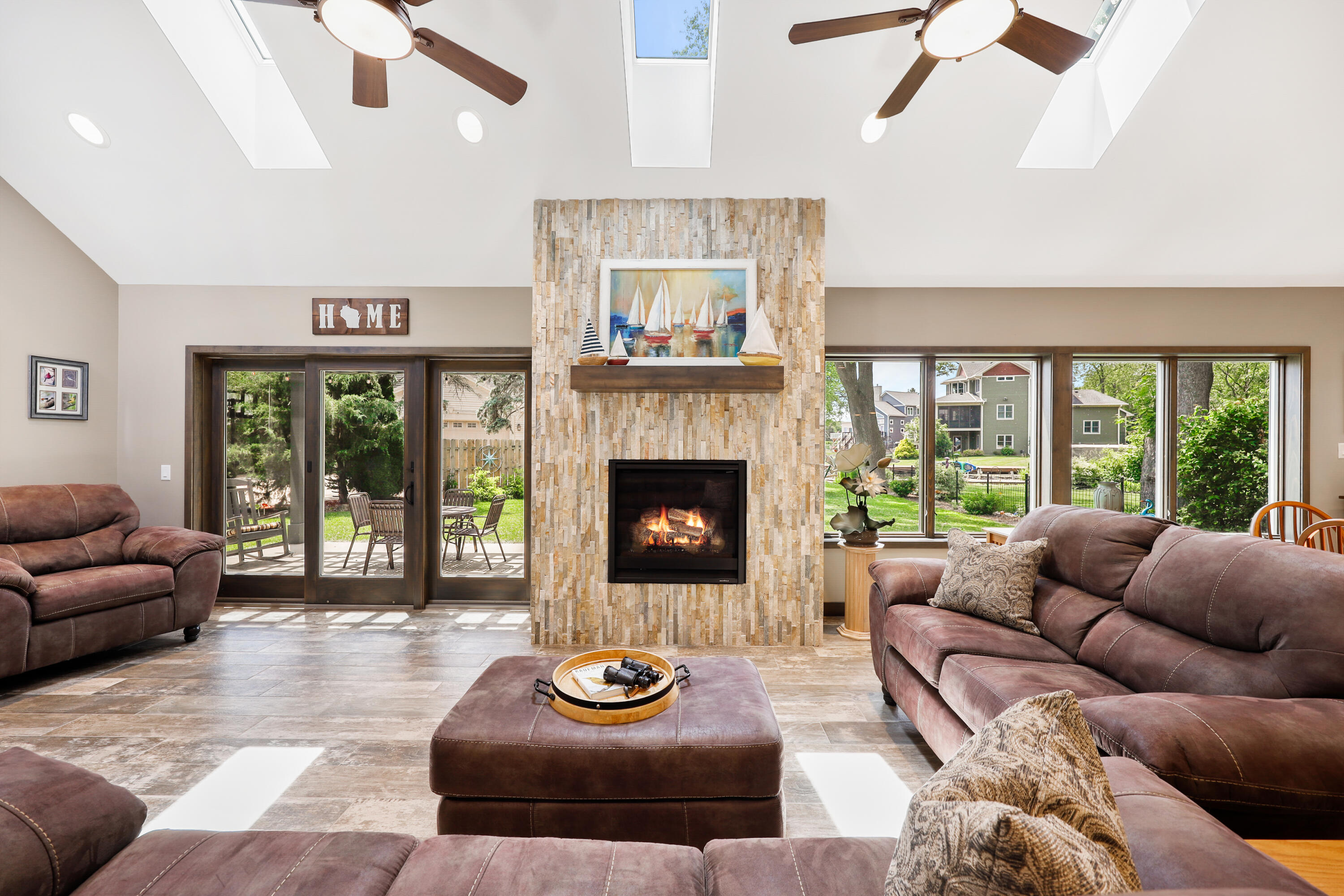 Wisconsin Lake Home for sale (MLS#: 1923066) at 2830  Tomahawk Ct, in Middleton, Wisconsin. (6 of 50)