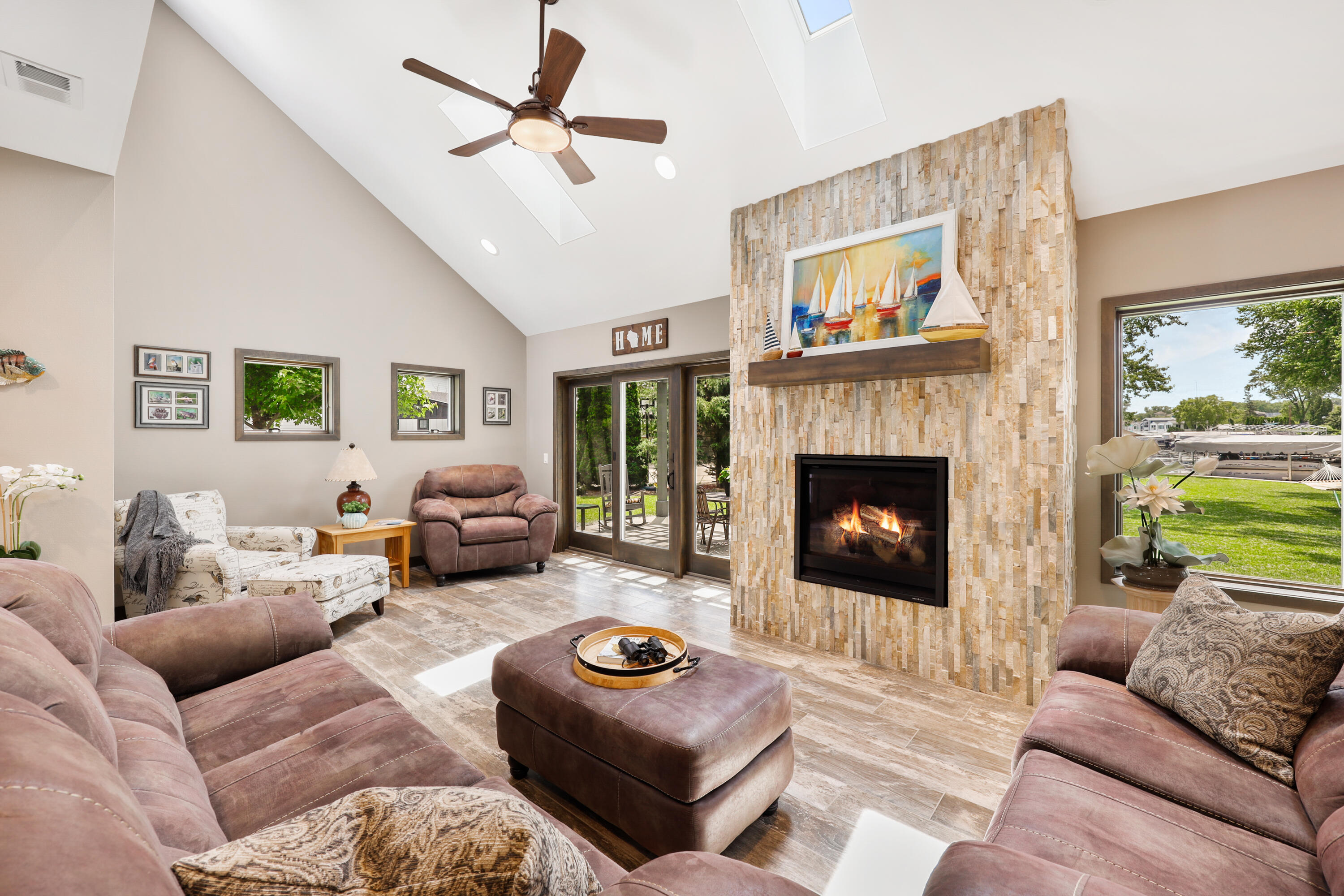 Wisconsin Lake Home for sale (MLS#: 1923066) at 2830  Tomahawk Ct, in Middleton, Wisconsin. (7 of 50)