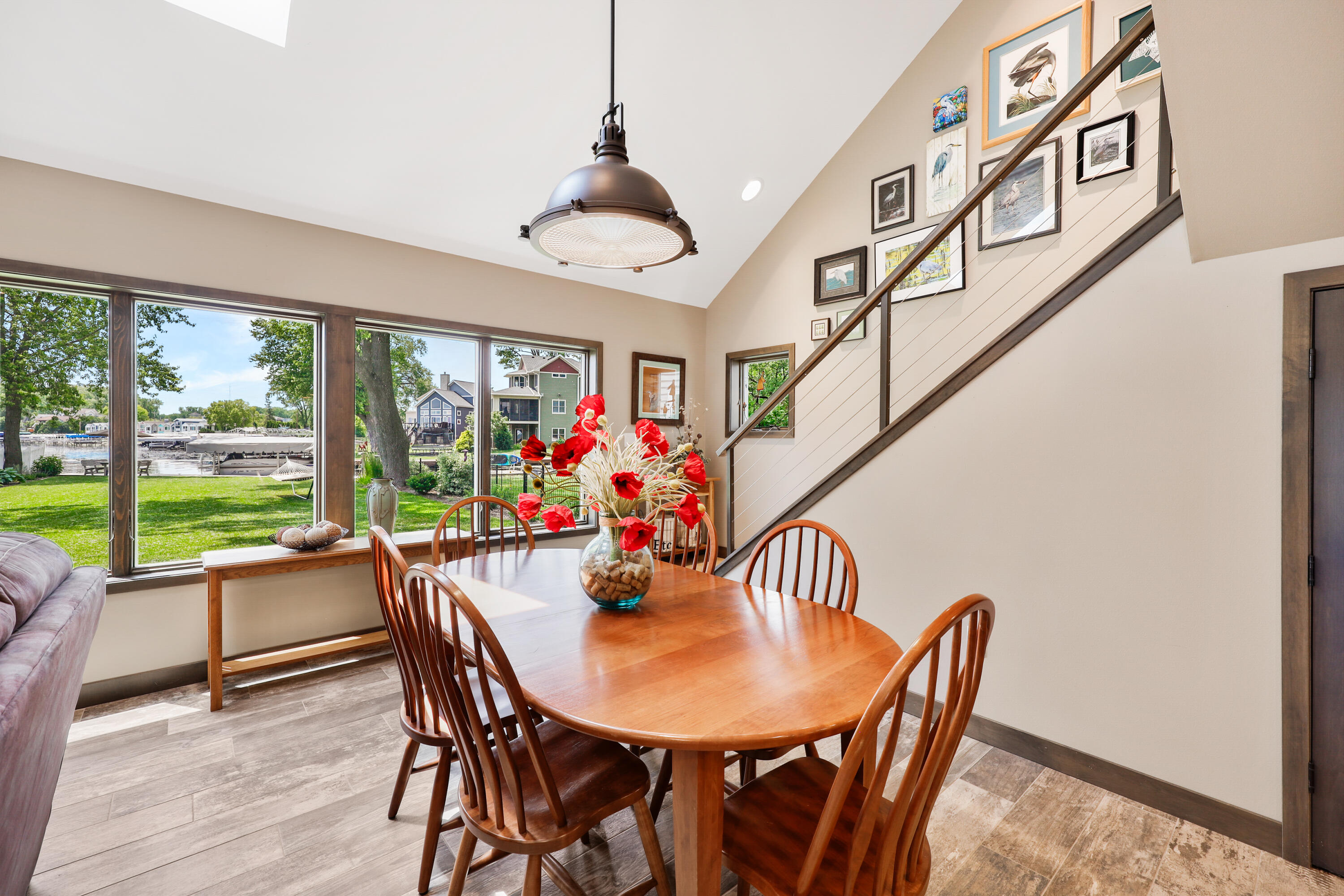 Wisconsin Lake Home for sale (MLS#: 1923066) at 2830  Tomahawk Ct, in Middleton, Wisconsin. (9 of 50)