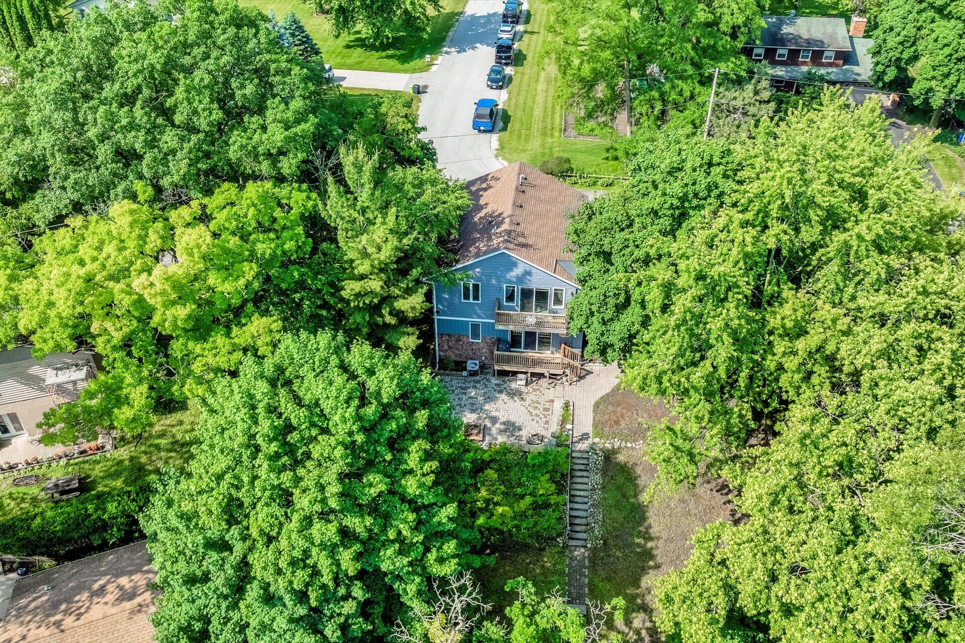 Wisconsin Lake Home for sale (MLS#: 1923174) at 1012 N Breens Bay Rd, in Summit, Wisconsin. (30 of 31)