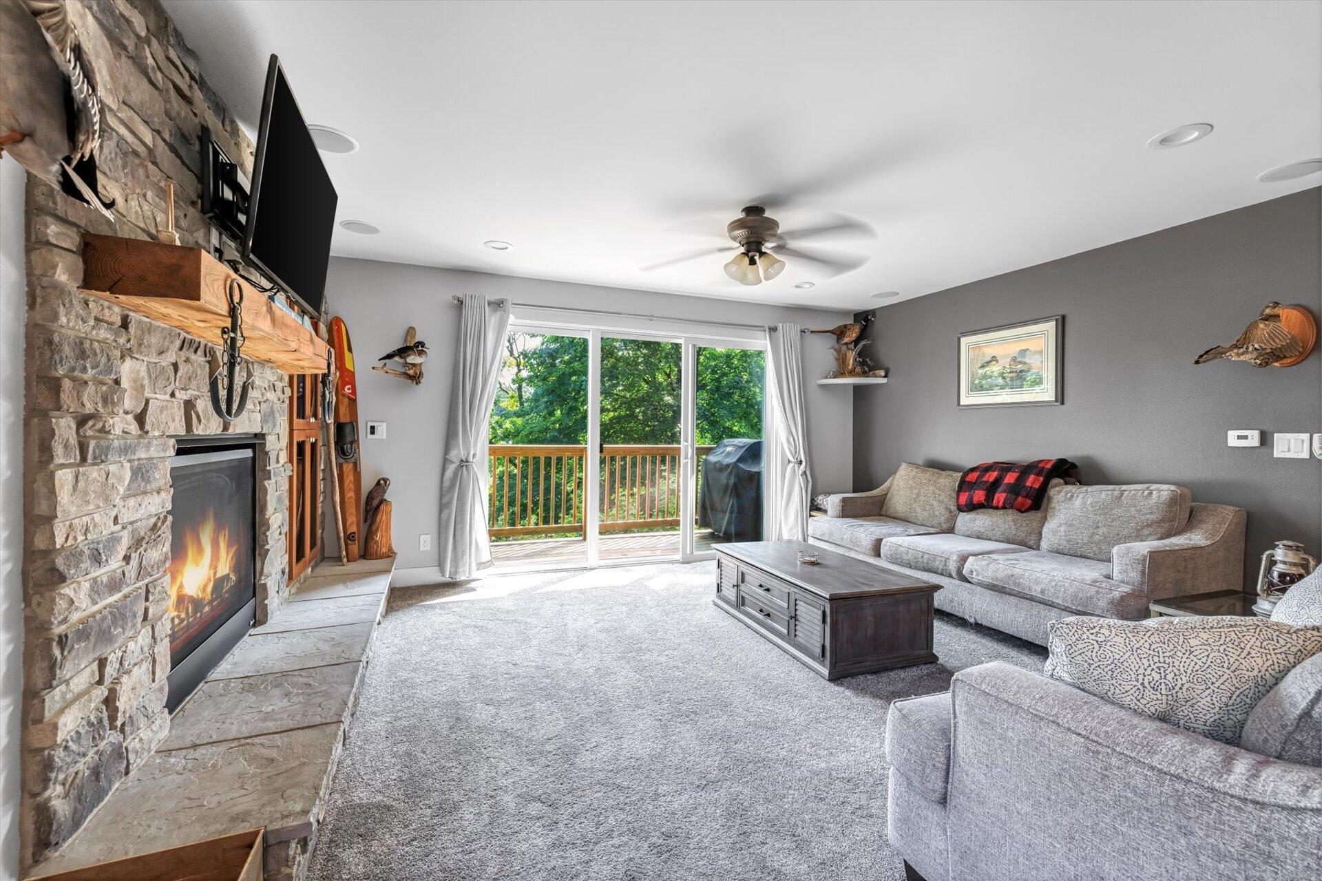 Wisconsin Lake Home for sale (MLS#: 1923174) at 1012 N Breens Bay Rd, in Summit, Wisconsin. (9 of 31)