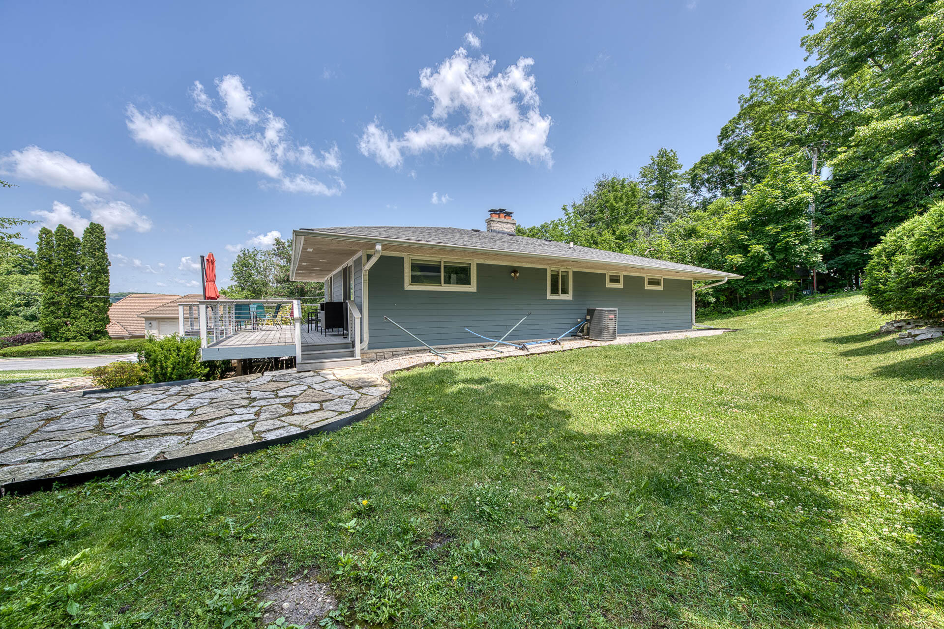 Wisconsin Lake Home for sale (MLS#: 1923261) at 915  Mariane Ter, in Lake Geneva, Wisconsin. (33 of 43)