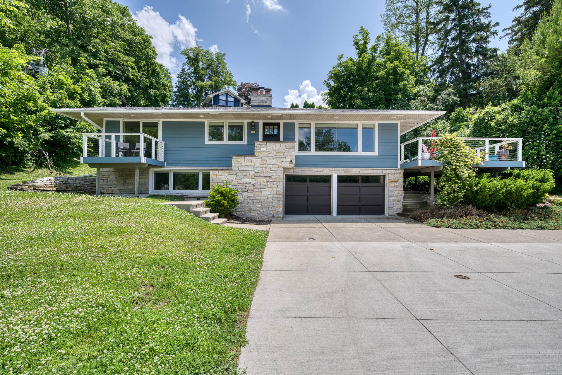 Wisconsin Lake Home for sale (MLS#: 1923261) at 915  Mariane Ter, in Lake Geneva, Wisconsin. (43 of 43)