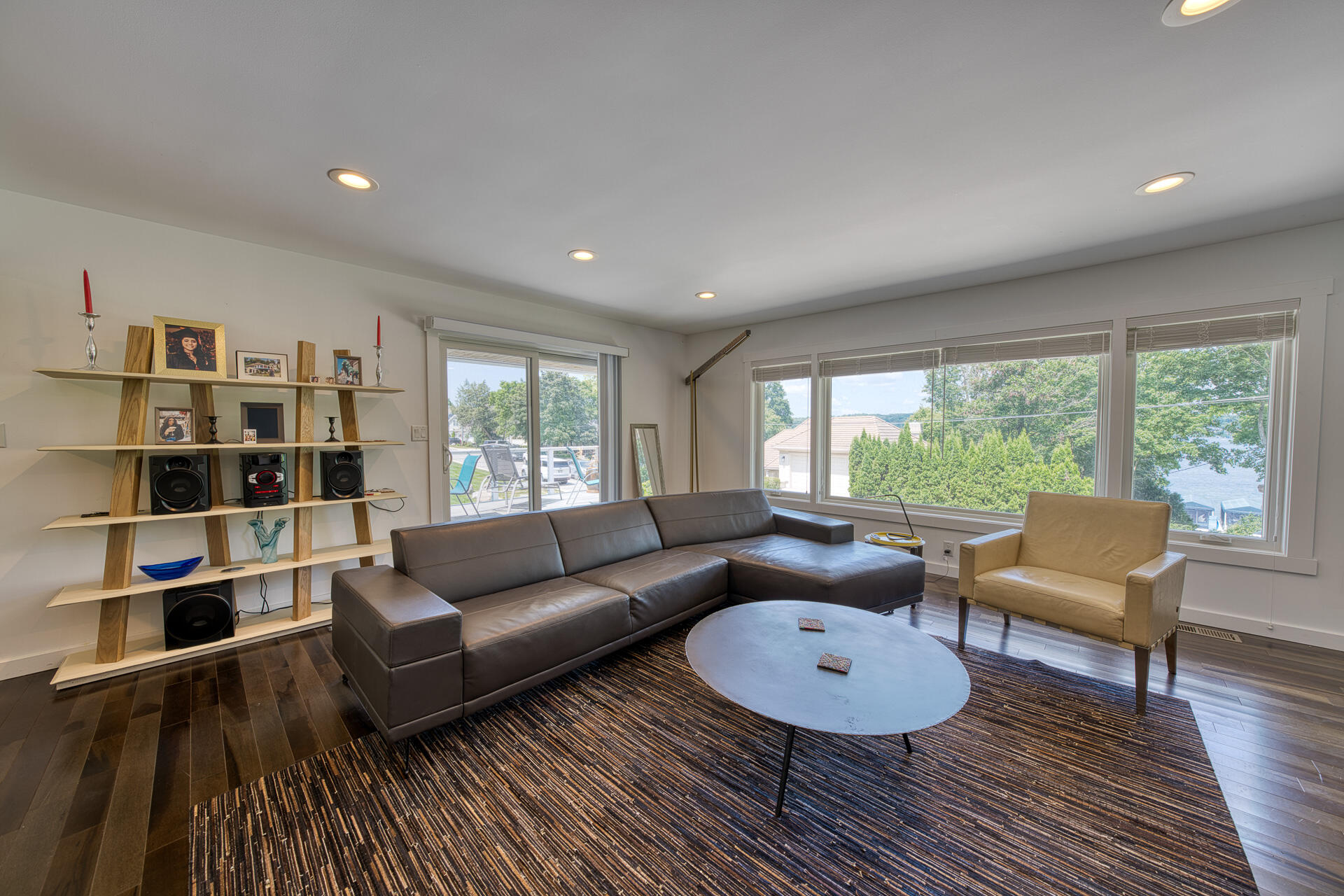 Wisconsin Lake Home for sale (MLS#: 1923261) at 915  Mariane Ter, in Lake Geneva, Wisconsin. (6 of 43)