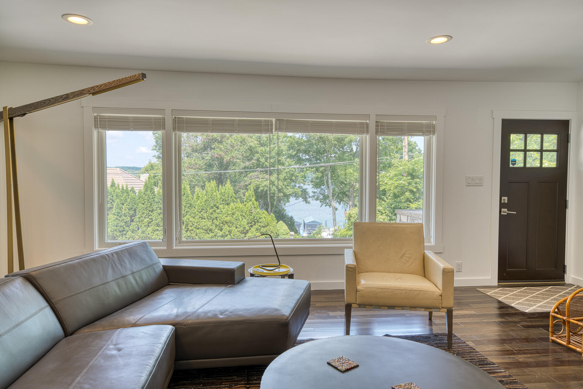 Wisconsin Lake Home for sale (MLS#: 1923261) at 915  Mariane Ter, in Lake Geneva, Wisconsin. (7 of 43)