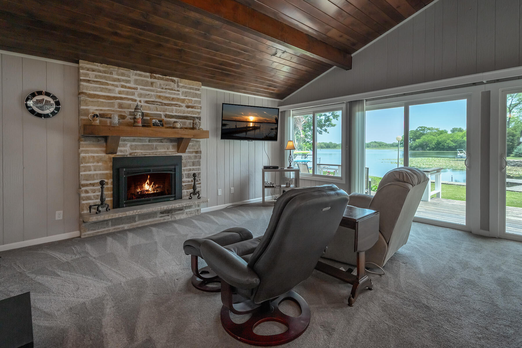 Wisconsin Lake Home for sale (MLS#: 1923292) at 299  Shore Dr, in Palmyra, Wisconsin. (7 of 31)
