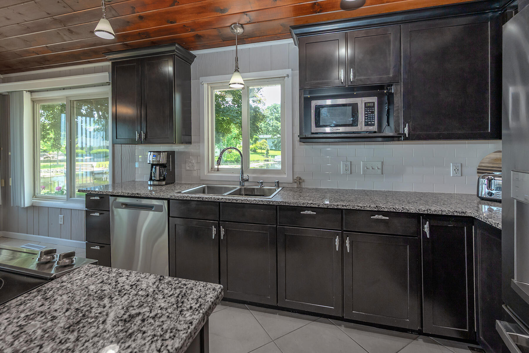 Wisconsin Lake Home for sale (MLS#: 1923292) at 299  Shore Dr, in Palmyra, Wisconsin. (8 of 31)
