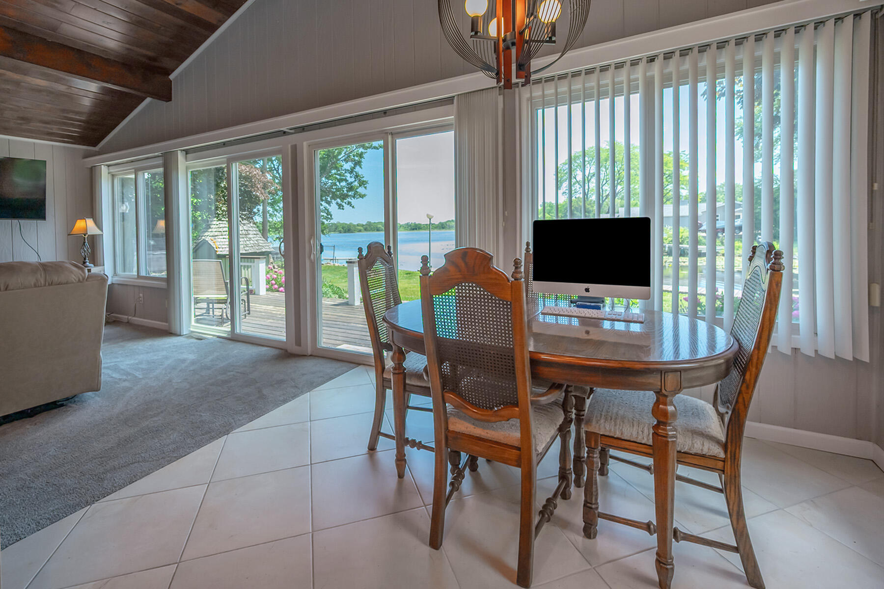 Wisconsin Lake Home for sale (MLS#: 1923292) at 299  Shore Dr, in Palmyra, Wisconsin. (10 of 31)