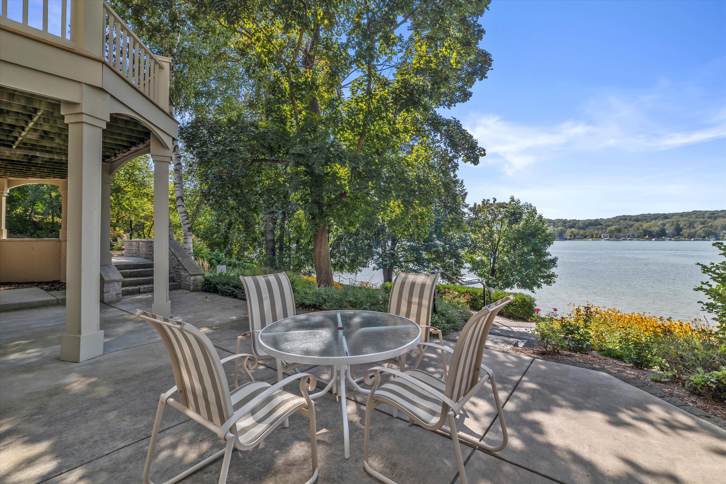 Wisconsin Lake Home for sale (MLS#: 1923323) at 5337  Quaas Dr, in West Bend, Wisconsin. (16 of 85)