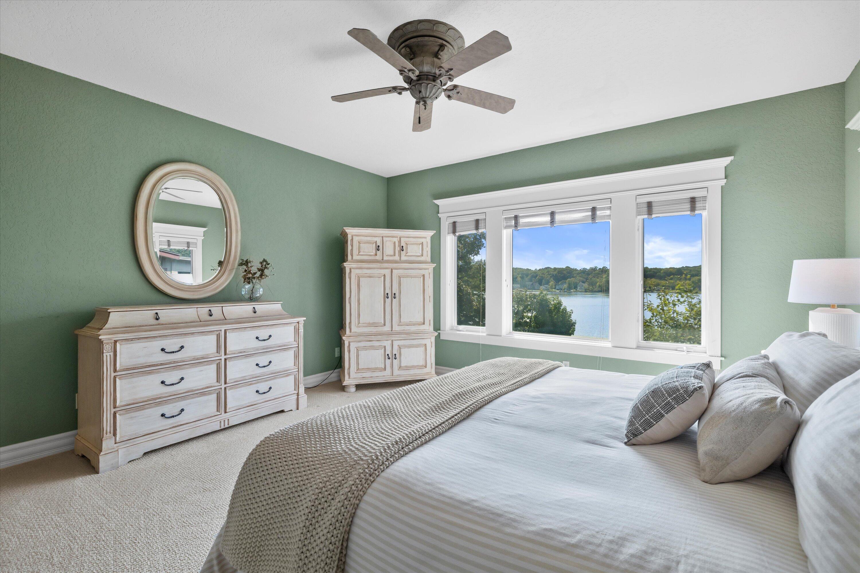 Wisconsin Lake Home for sale (MLS#: 1923323) at 5337  Quaas Dr, in West Bend, Wisconsin. (48 of 85)