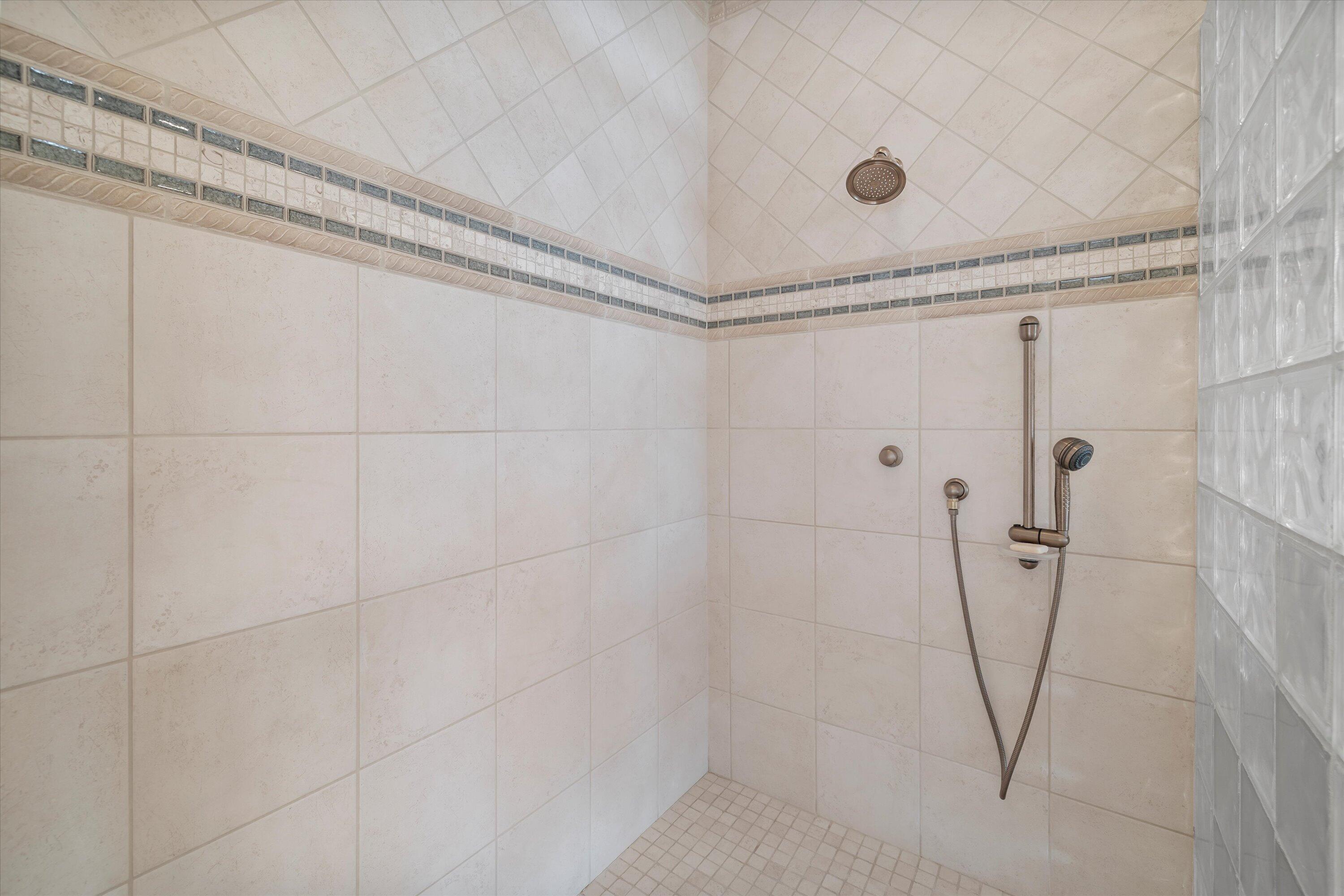 Wisconsin Lake Home for sale (MLS#: 1923323) at 5337  Quaas Dr, in West Bend, Wisconsin. (51 of 85)