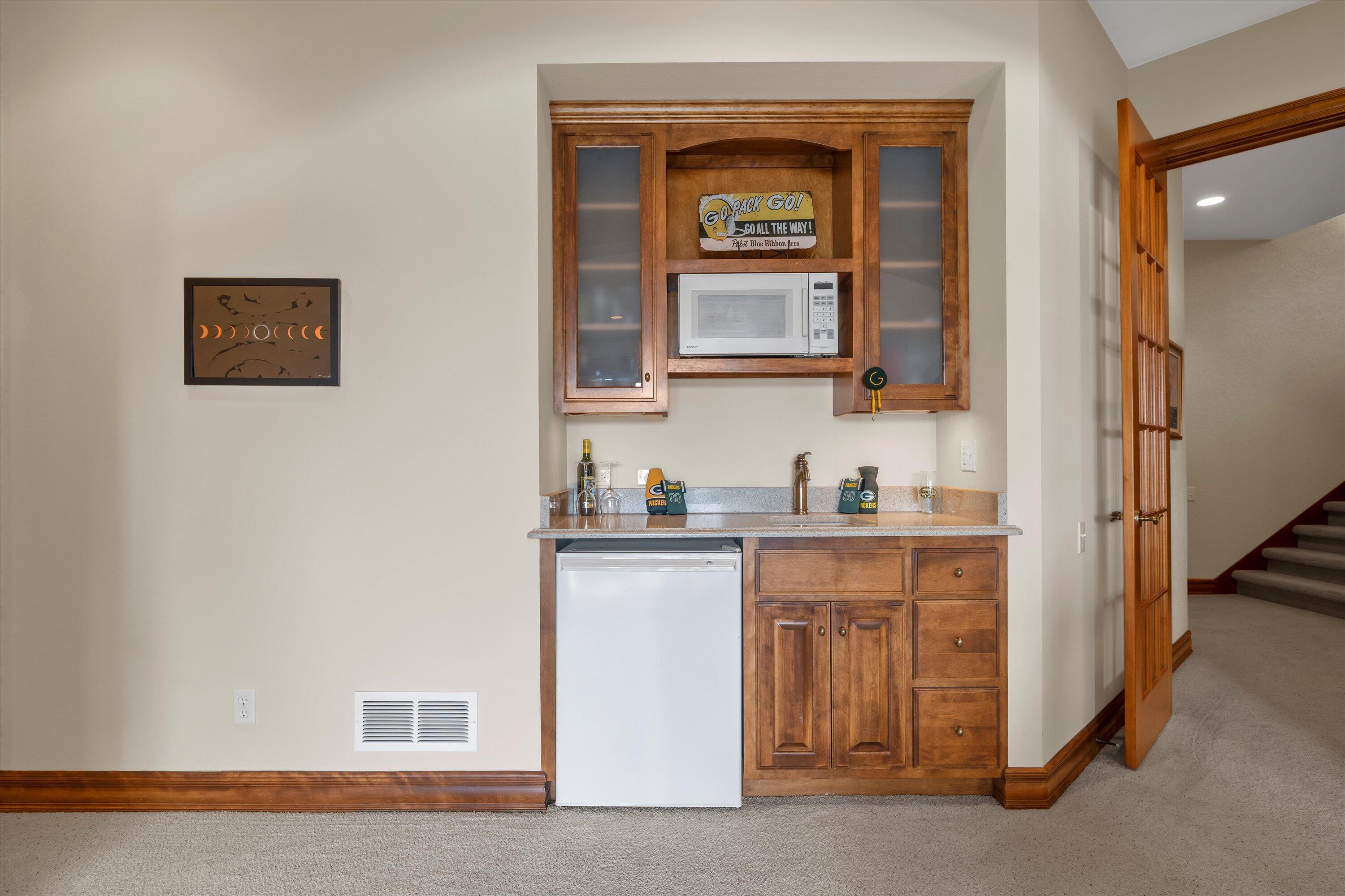 Wisconsin Lake Home for sale (MLS#: 1923323) at 5337  Quaas Dr, in West Bend, Wisconsin. (59 of 85)