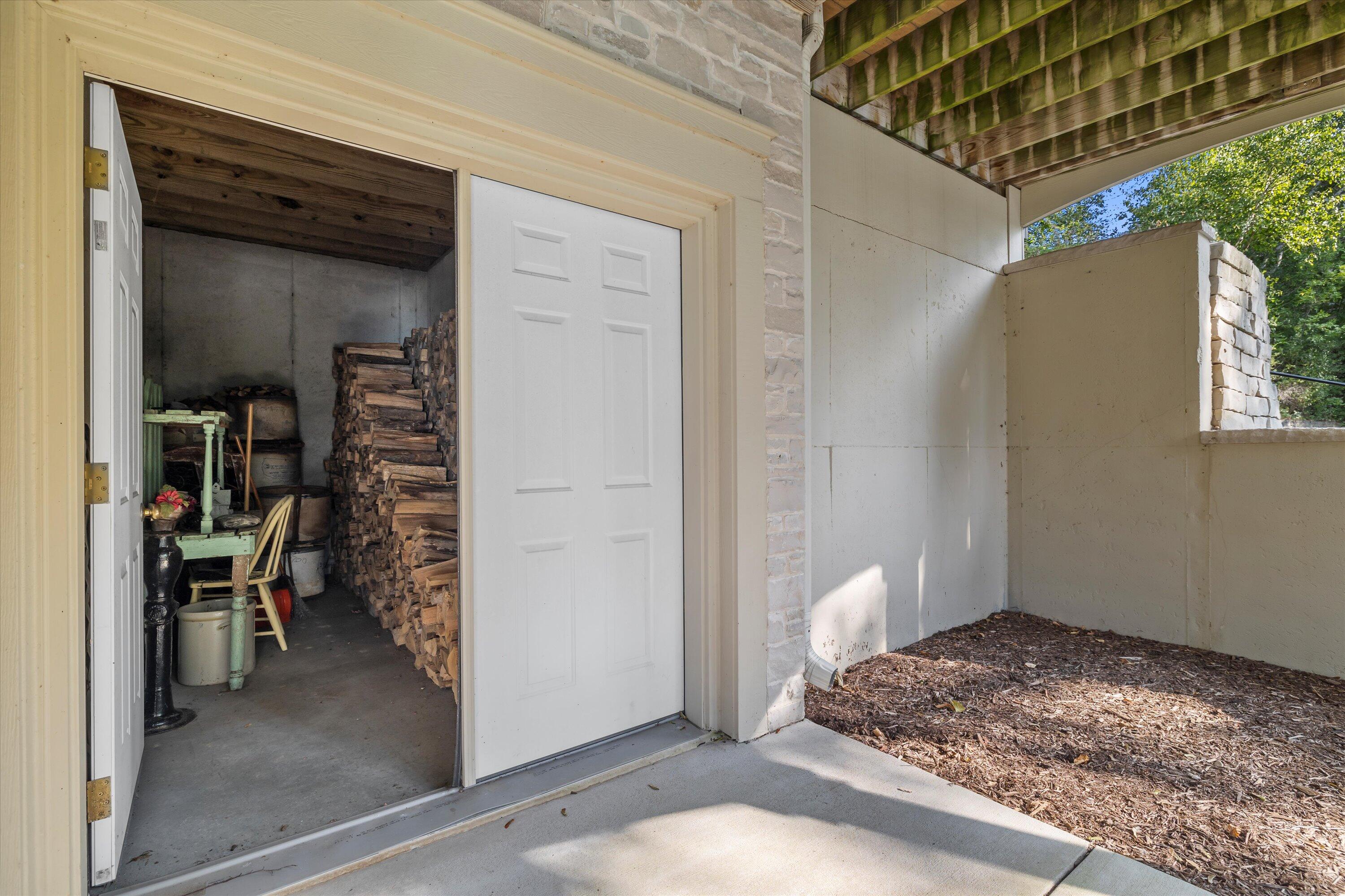 Wisconsin Lake Home for sale (MLS#: 1923323) at 5337  Quaas Dr, in West Bend, Wisconsin. (63 of 85)