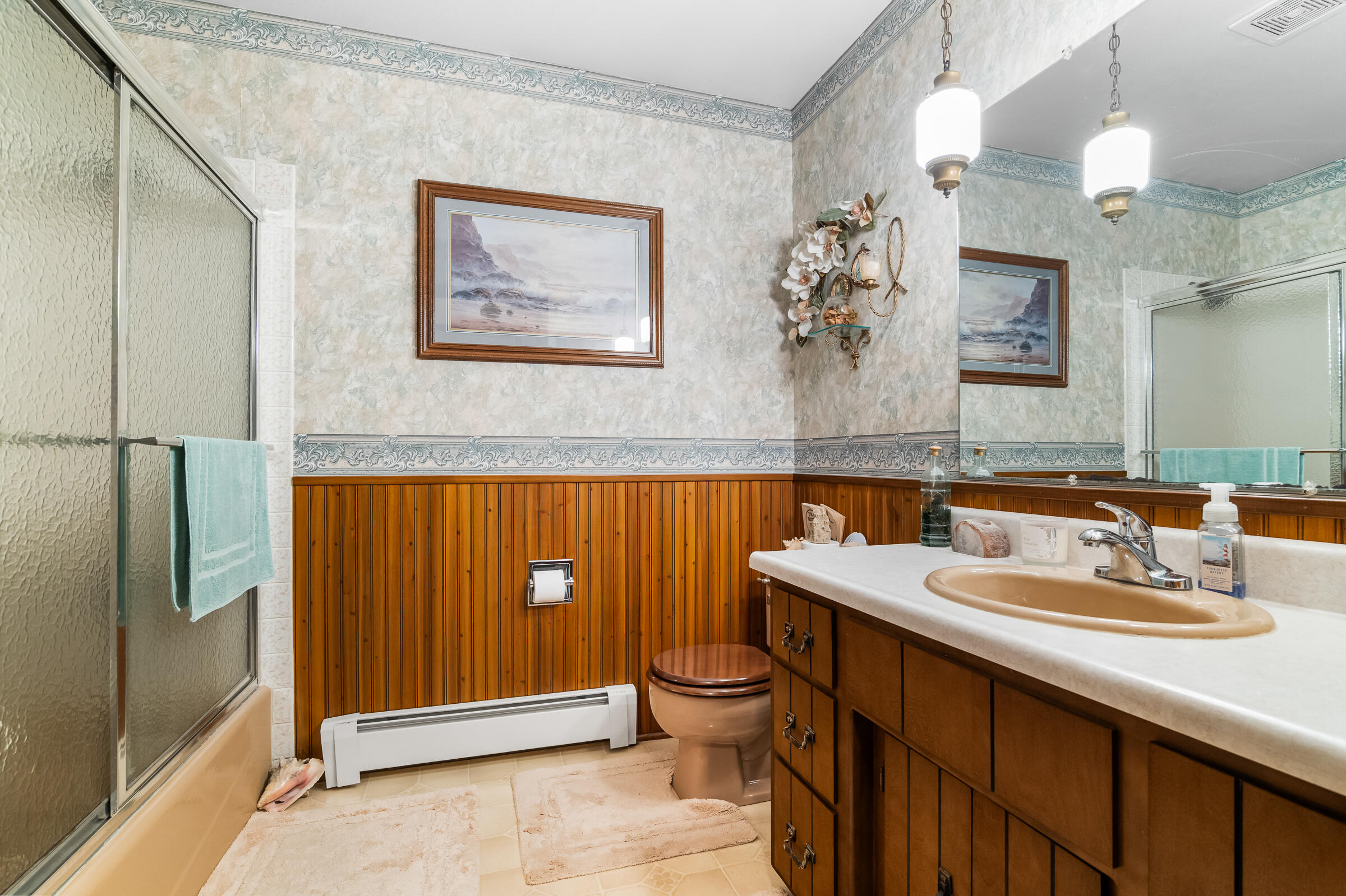Wisconsin Lake Home for sale (MLS#: 1923330) at 1202 N Rapids Rd, in Manitowoc, Wisconsin. (17 of 35)