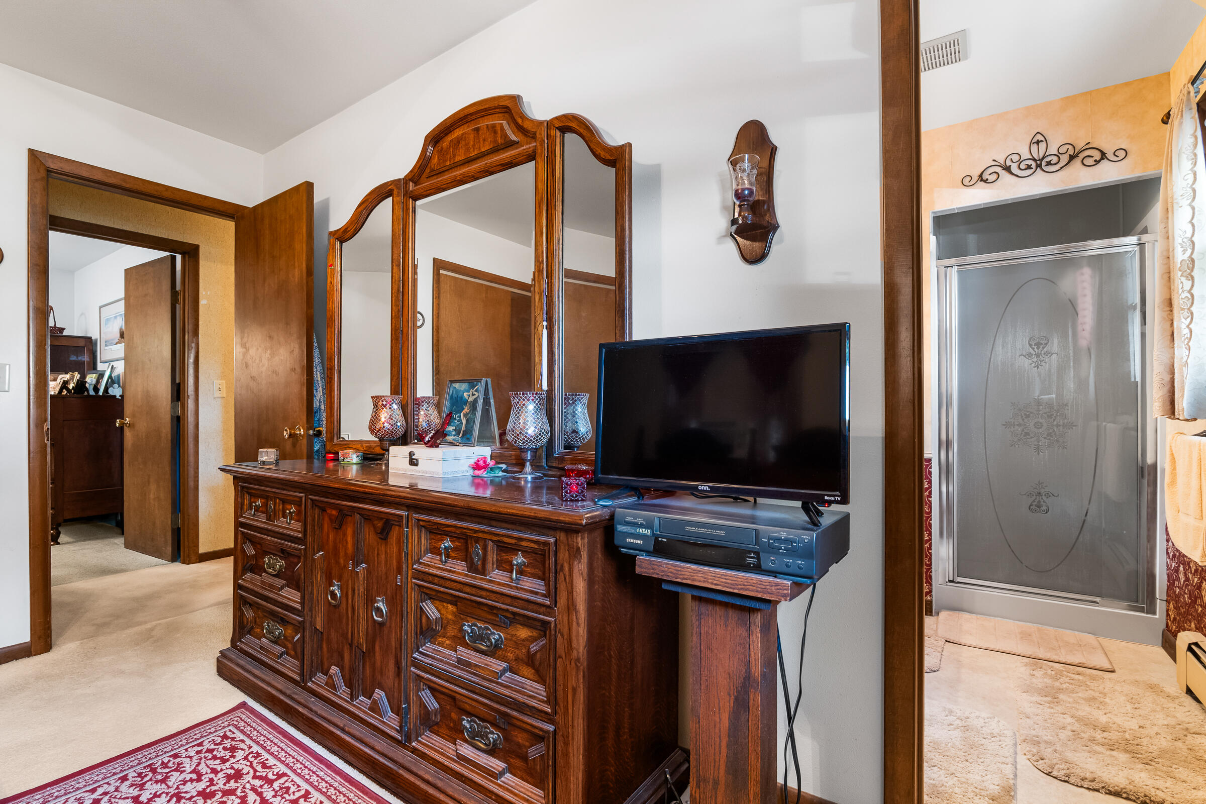 Wisconsin Lake Home for sale (MLS#: 1923330) at 1202 N Rapids Rd, in Manitowoc, Wisconsin. (19 of 35)