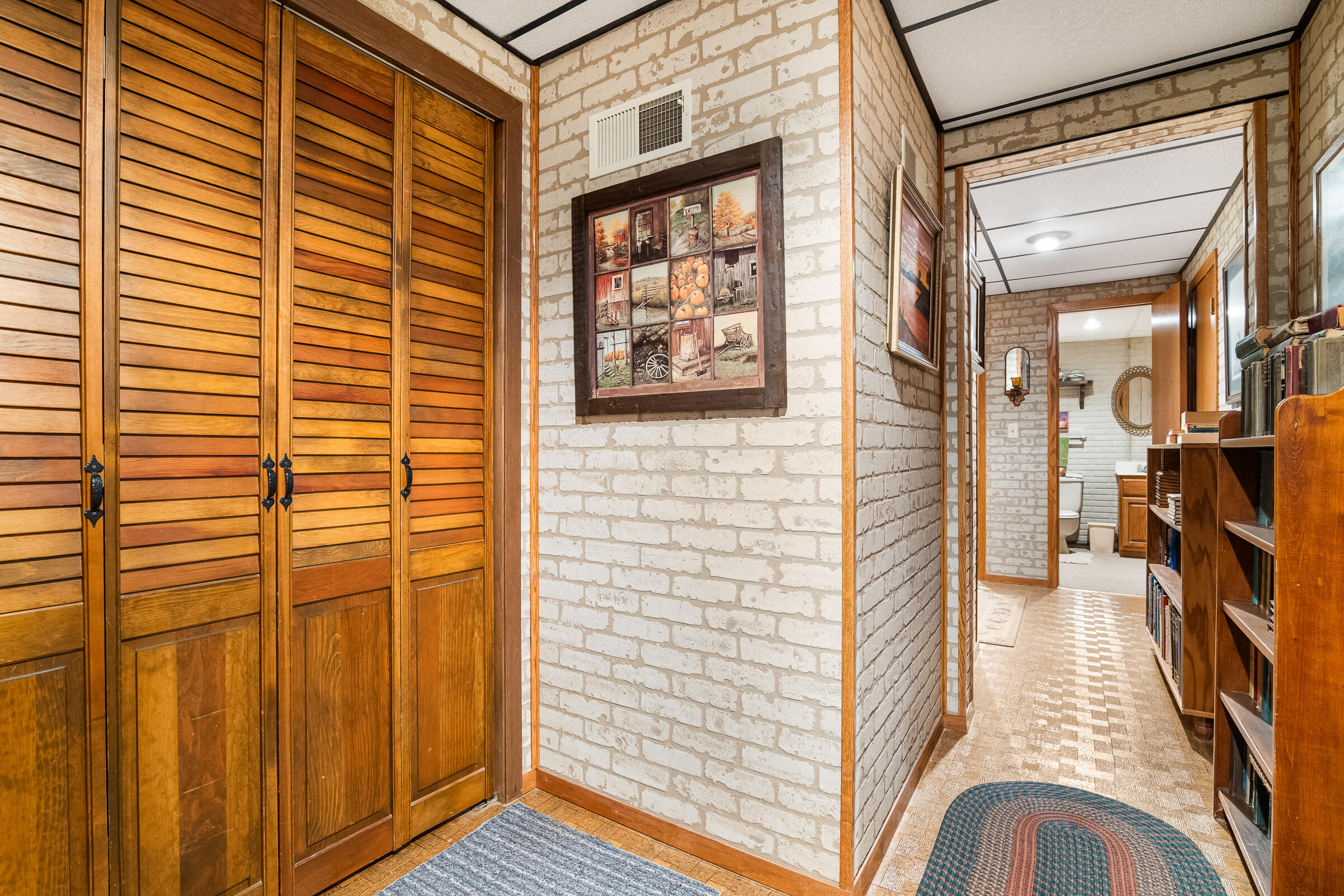 Wisconsin Lake Home for sale (MLS#: 1923330) at 1202 N Rapids Rd, in Manitowoc, Wisconsin. (23 of 35)