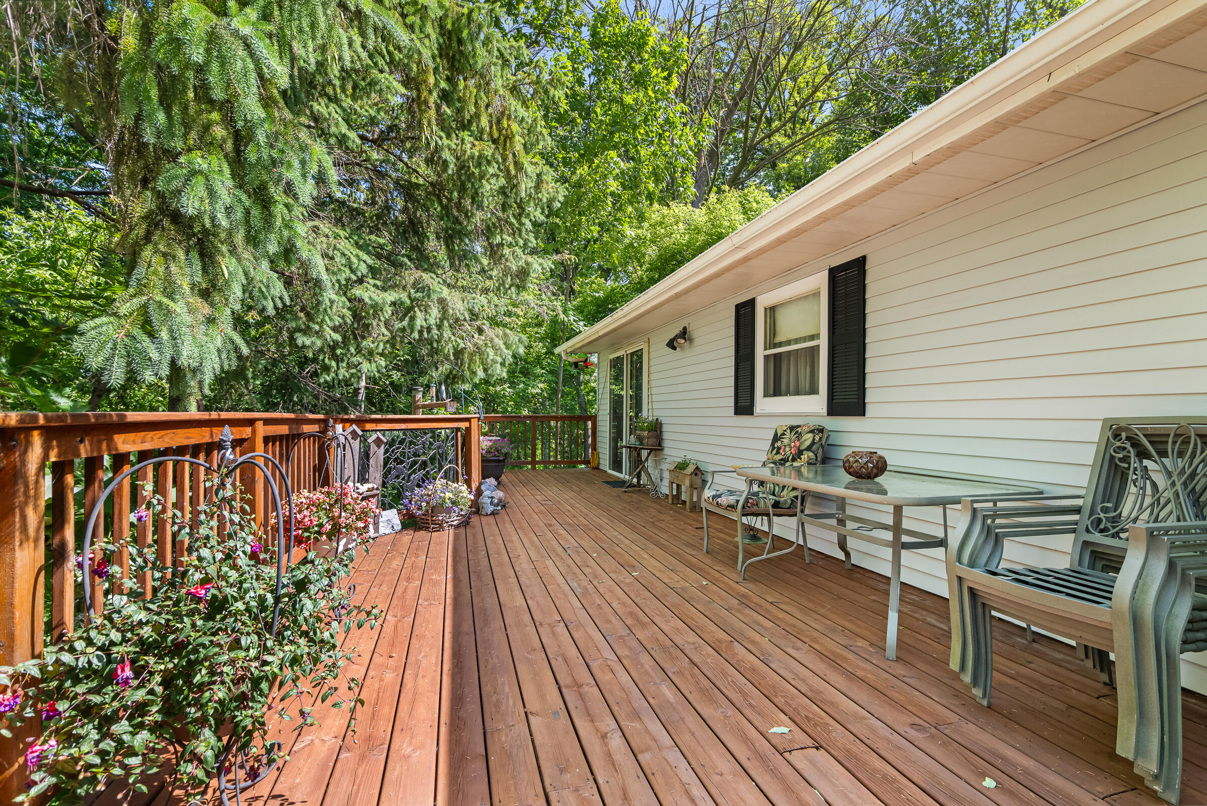 Wisconsin Lake Home for sale (MLS#: 1923330) at 1202 N Rapids Rd, in Manitowoc, Wisconsin. (28 of 35)
