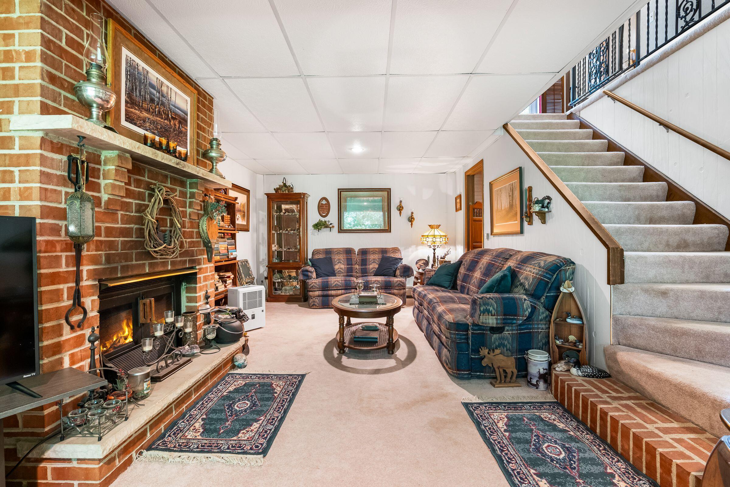 Wisconsin Lake Home for sale (MLS#: 1923330) at 1202 N Rapids Rd, in Manitowoc, Wisconsin. (8 of 35)