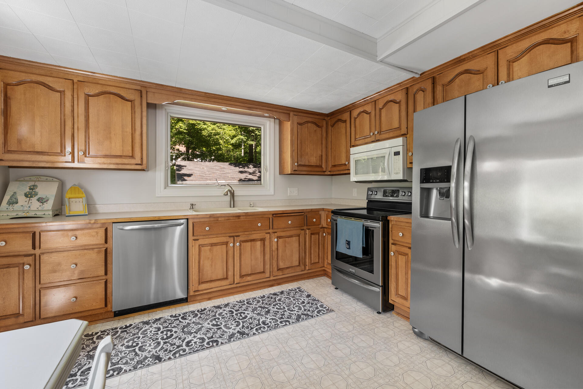 Wisconsin Lake Home for sale (MLS#: 1923334) at 5324  Boettcher Dr 5322, in West Bend, Wisconsin. (18 of 38)