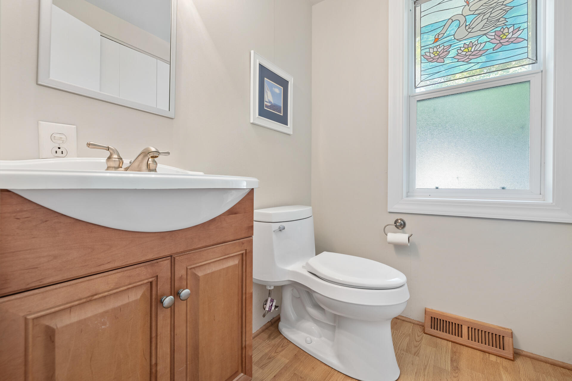 Wisconsin Lake Home for sale (MLS#: 1923334) at 5324  Boettcher Dr 5322, in West Bend, Wisconsin. (19 of 38)