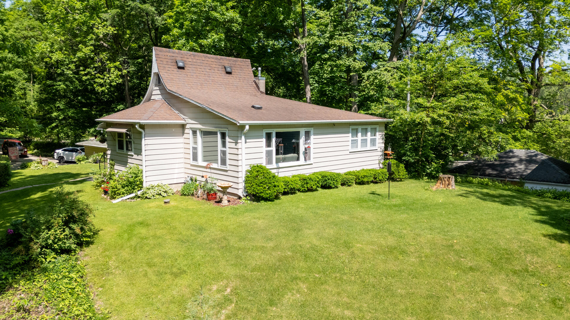 Wisconsin Lake Home for sale (MLS#: 1923334) at 5324  Boettcher Dr 5322, in West Bend, Wisconsin. (28 of 38)