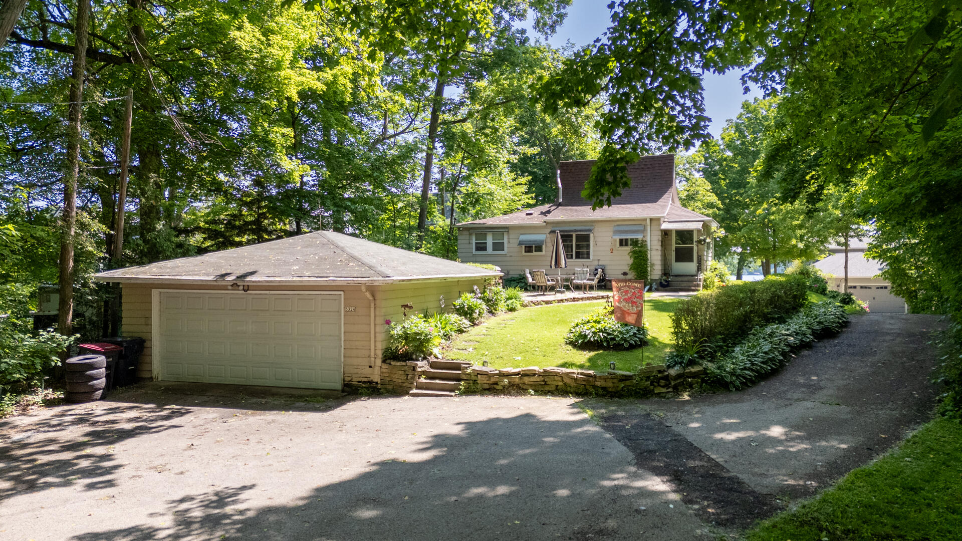 Wisconsin Lake Home for sale (MLS#: 1923334) at 5324  Boettcher Dr 5322, in West Bend, Wisconsin. (31 of 38)