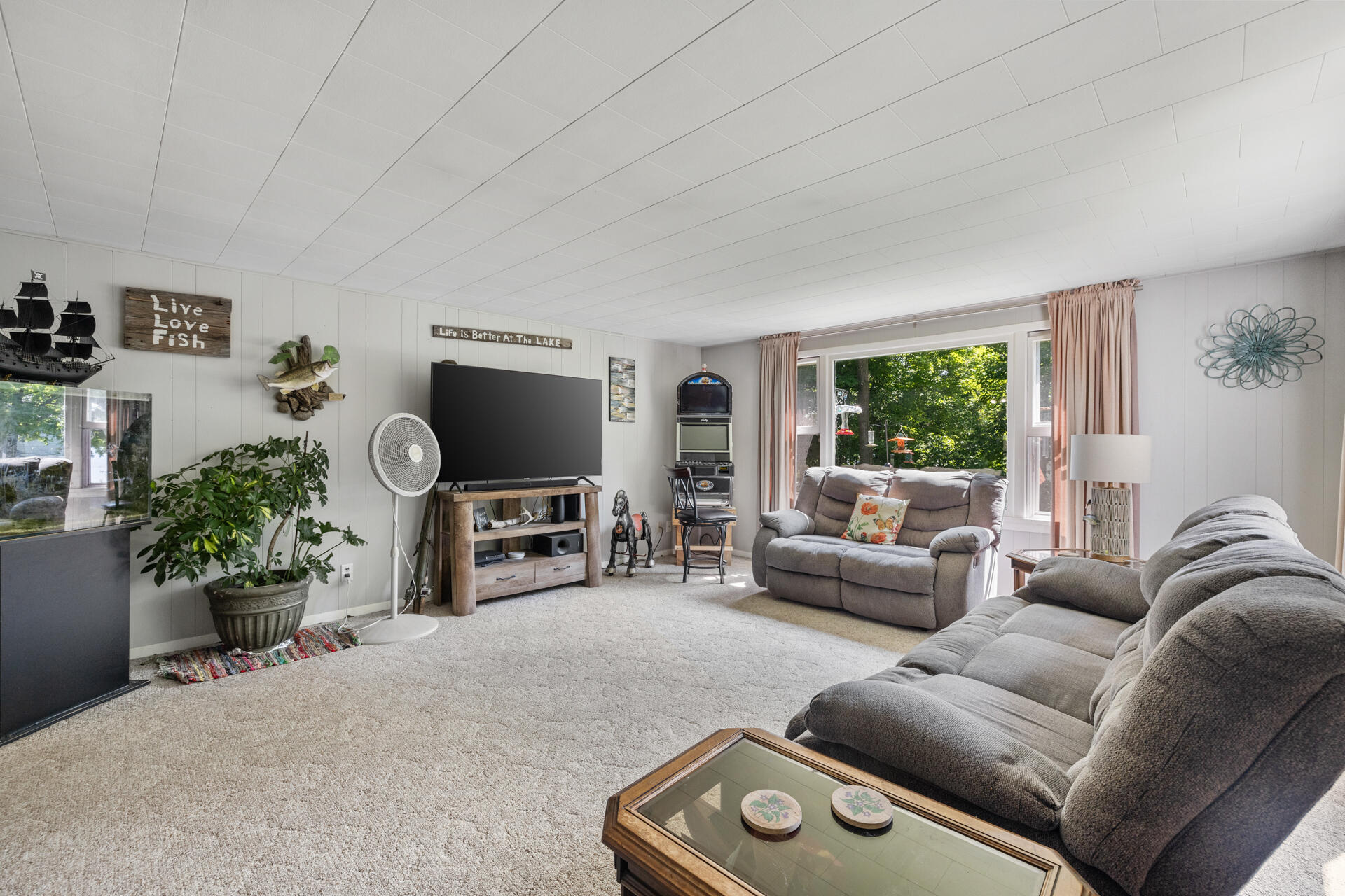 Wisconsin Lake Home for sale (MLS#: 1923334) at 5324  Boettcher Dr 5322, in West Bend, Wisconsin. (32 of 38)